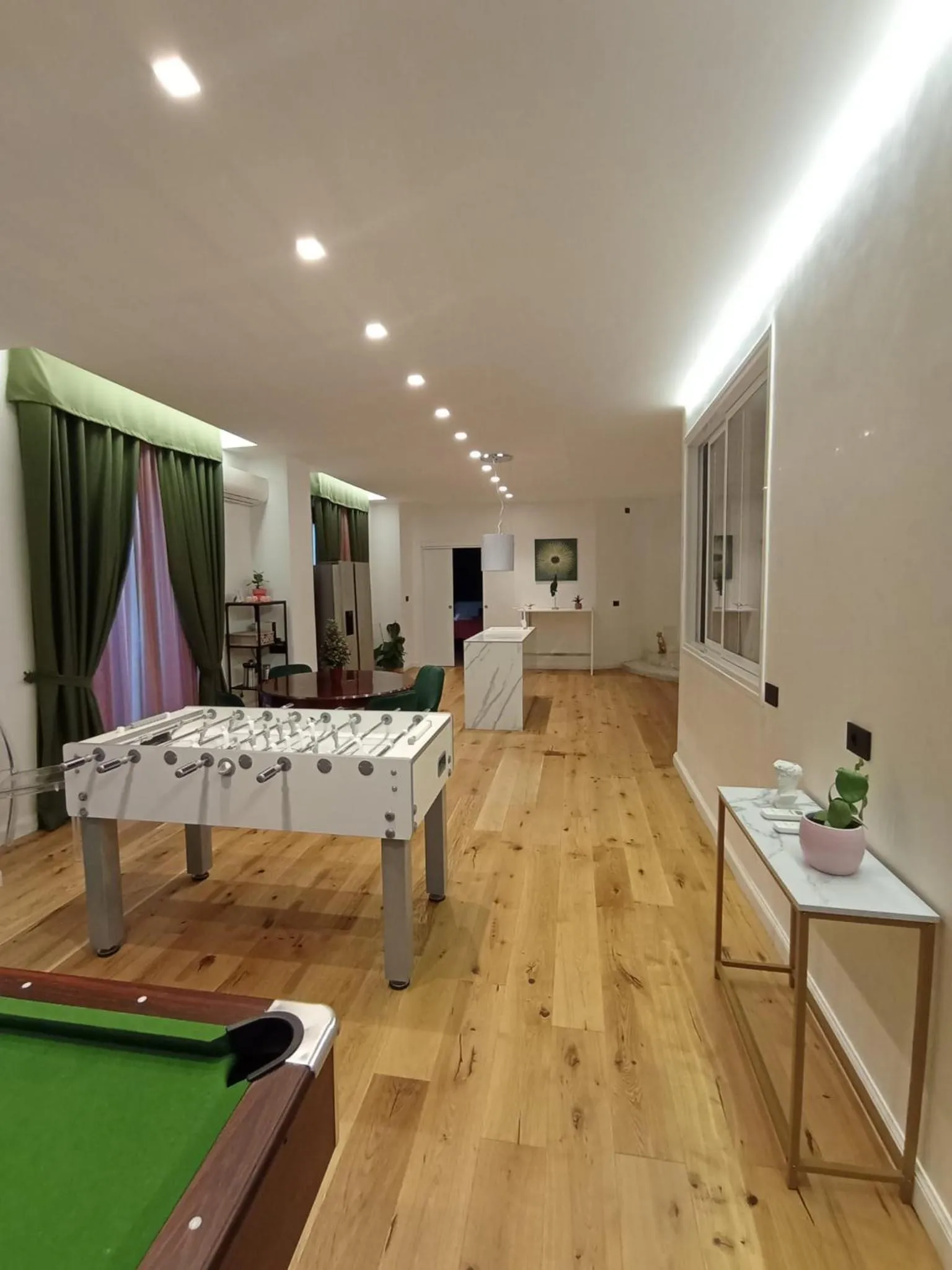 Living room in Tiffany & Babylon Luxury Stay