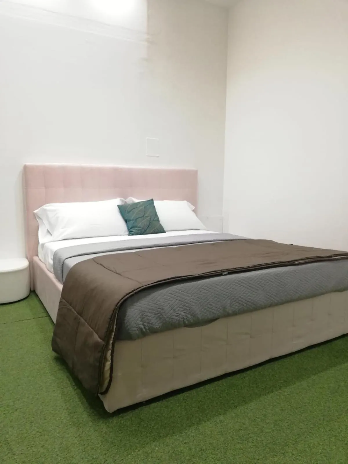 Bedroom, Bed in Tiffany & Babylon Luxury Stay