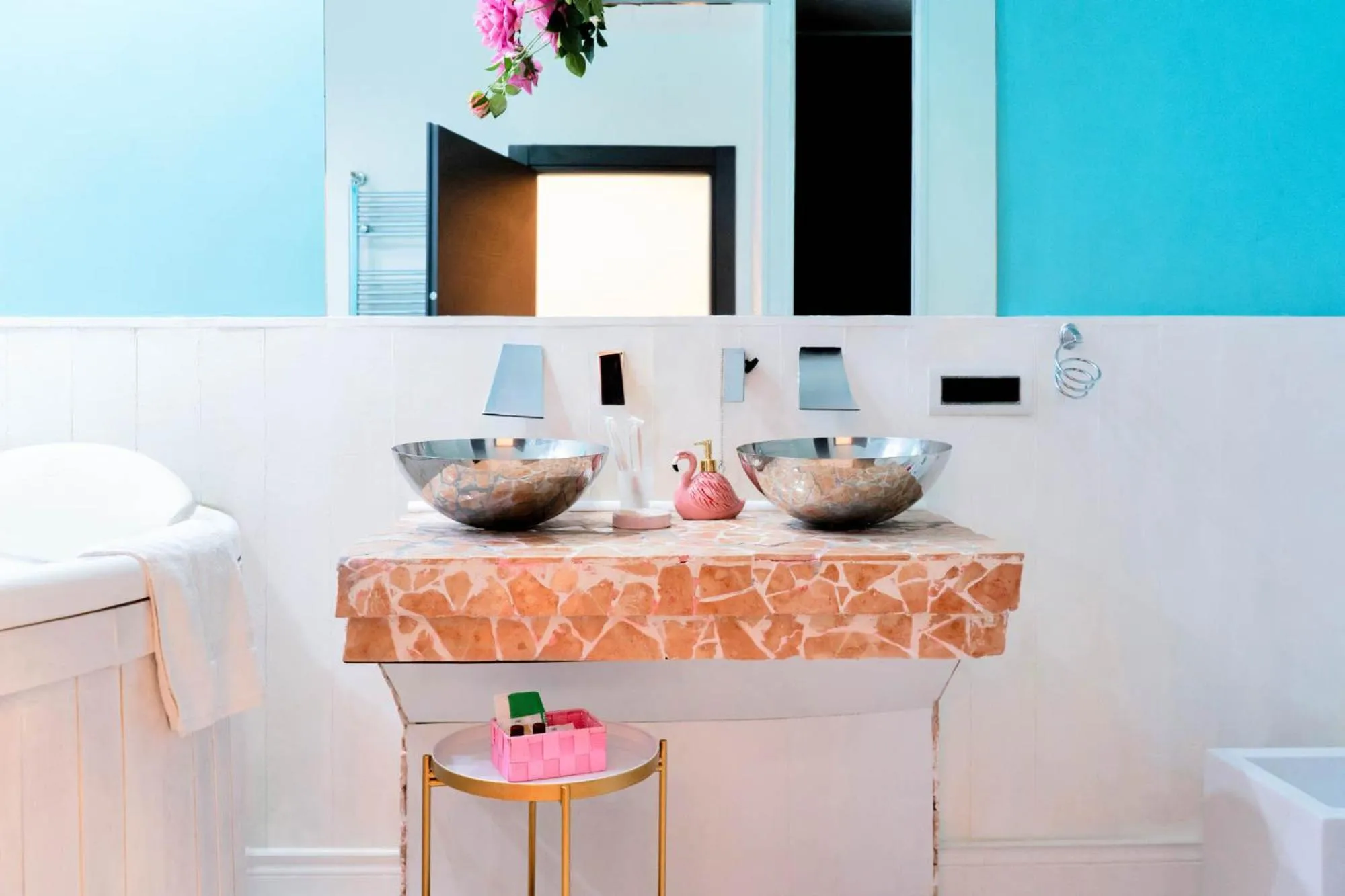 Bathroom in Tiffany & Babylon Luxury Stay