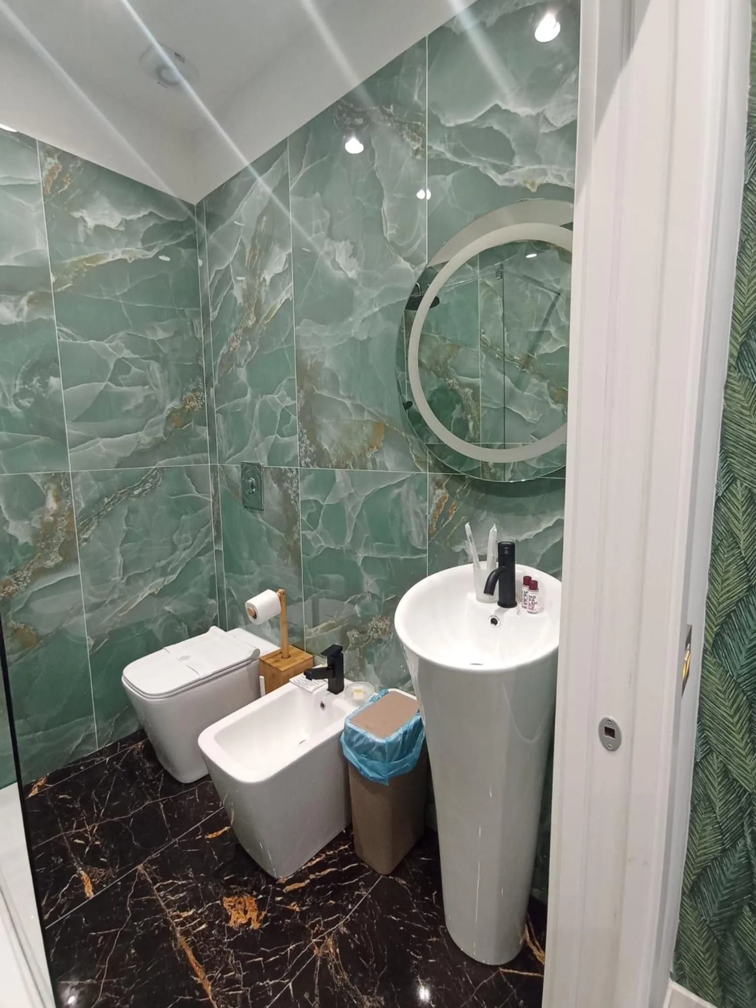 Bathroom in Tiffany & Babylon Luxury Stay