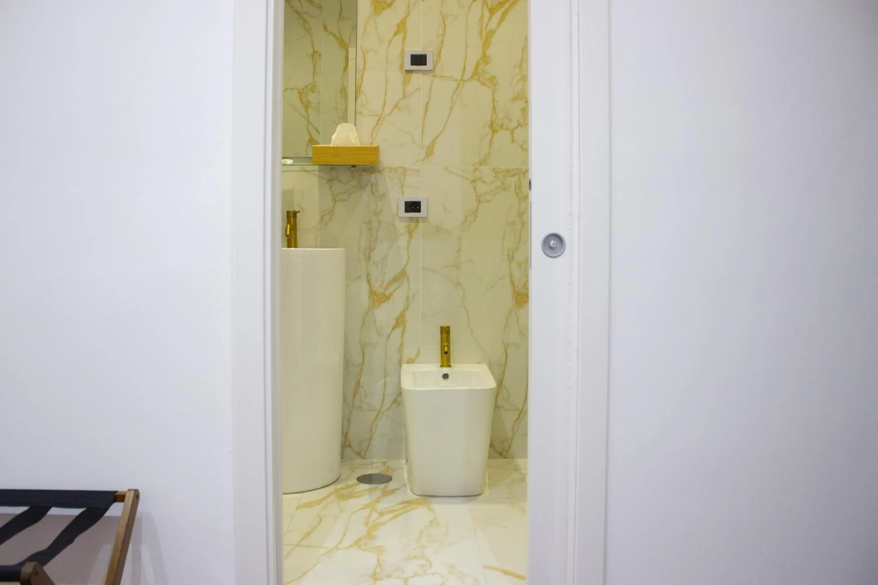 Bathroom in Tiffany & Babylon Luxury Stay