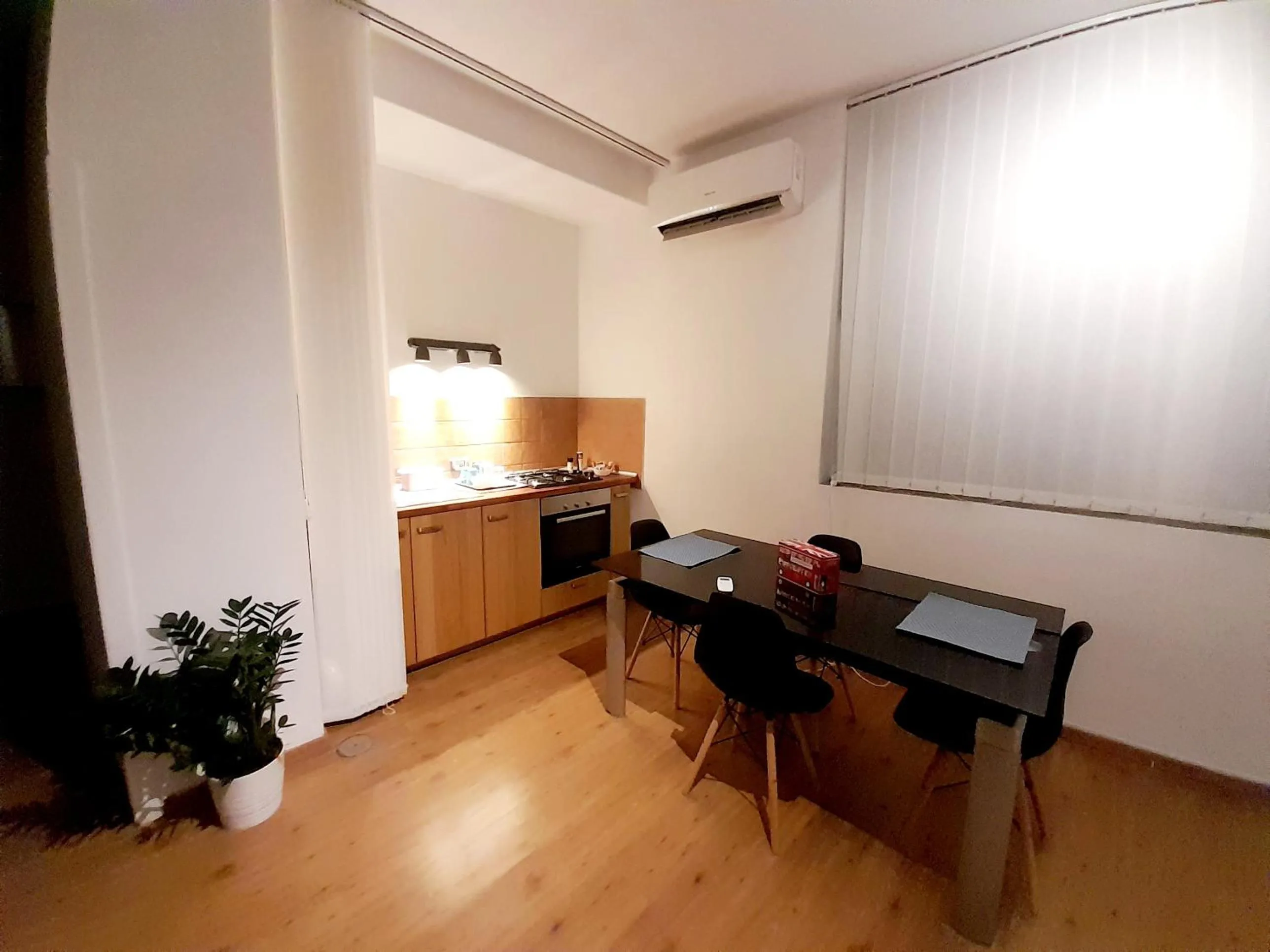 Kitchen or kitchenette in Tiffany & Babylon Luxury Stay