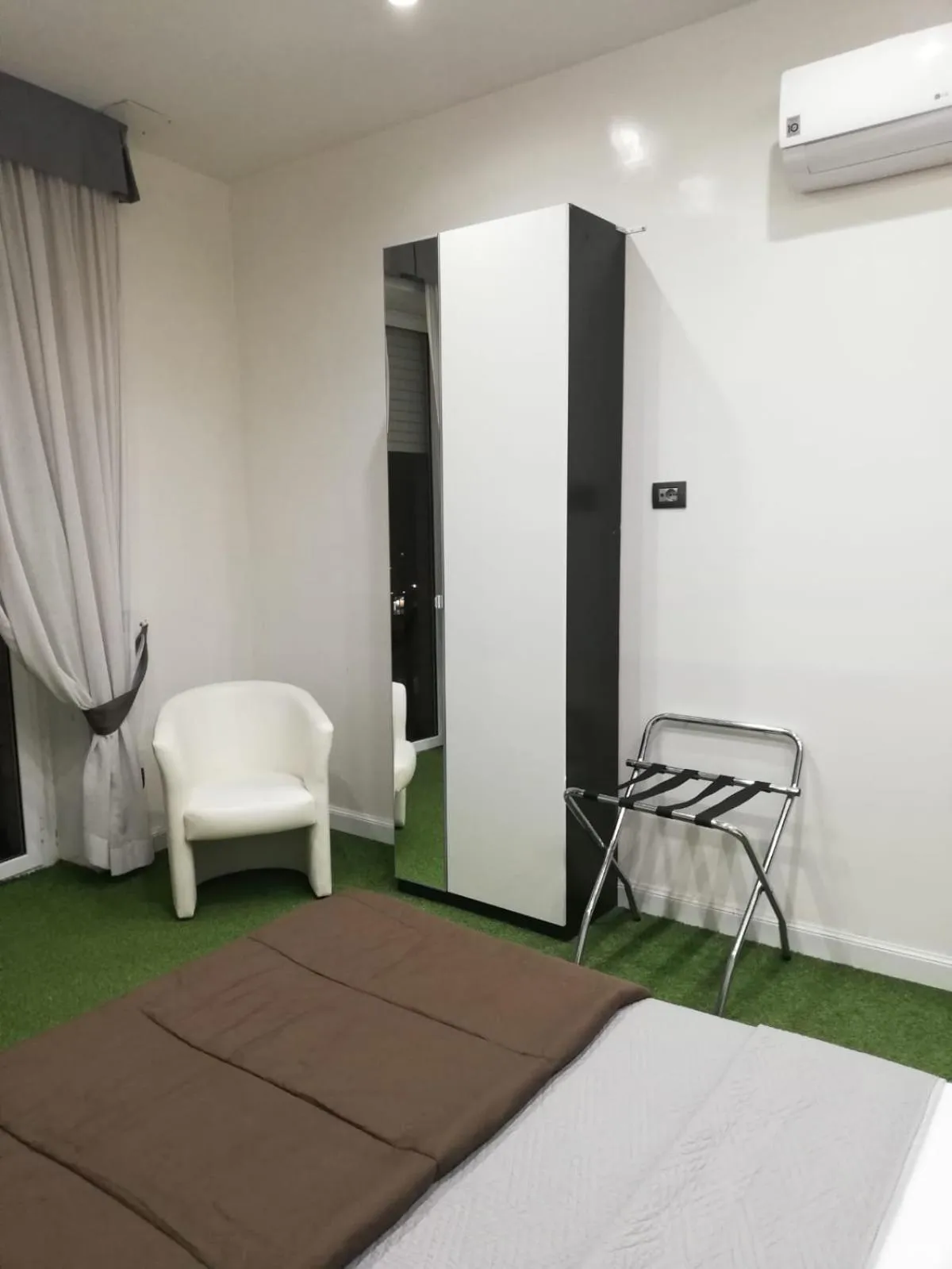 Bedroom, Bed in Tiffany & Babylon Luxury Stay