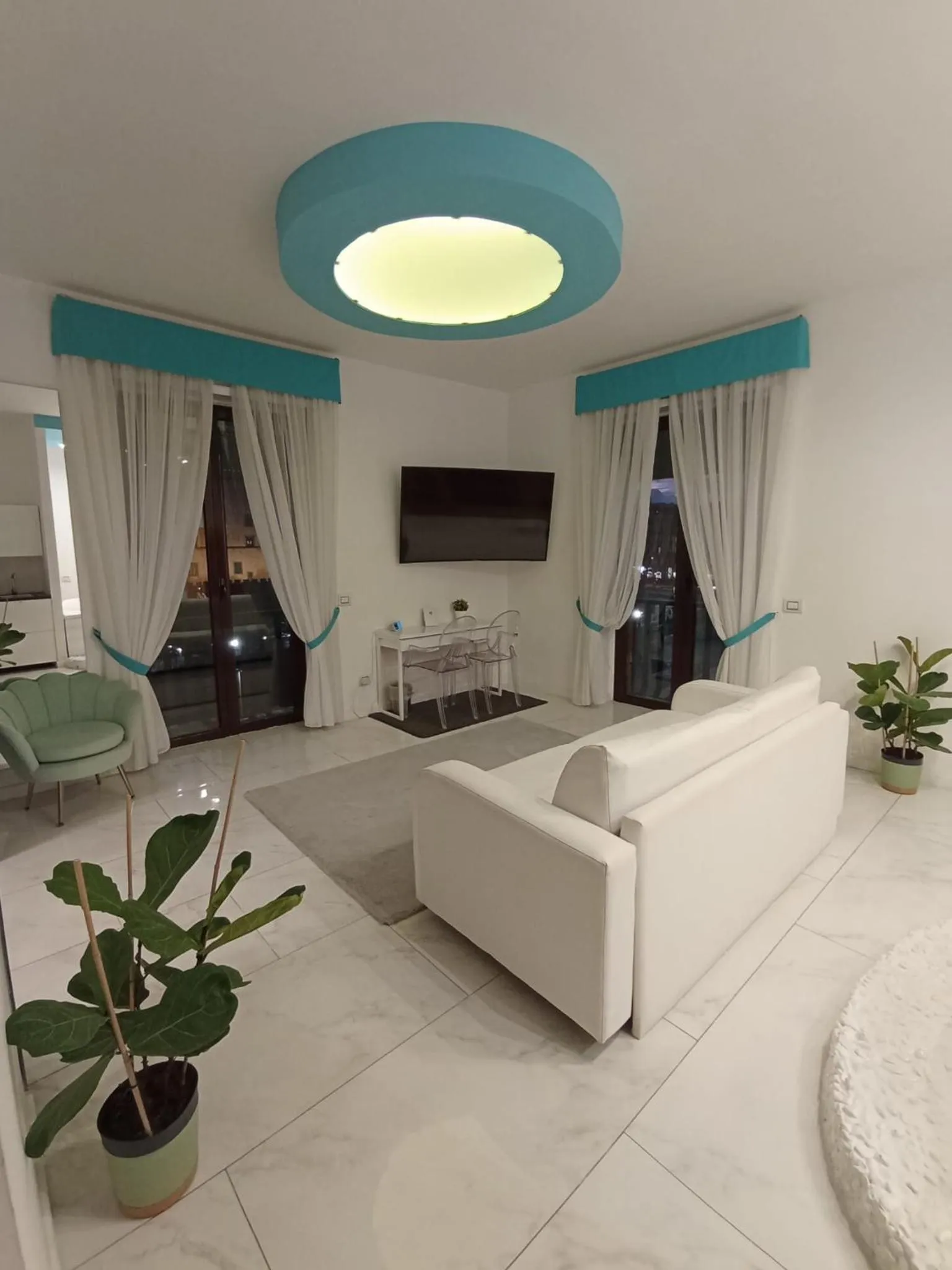 Photo of the whole room in Tiffany & Babylon Luxury Stay