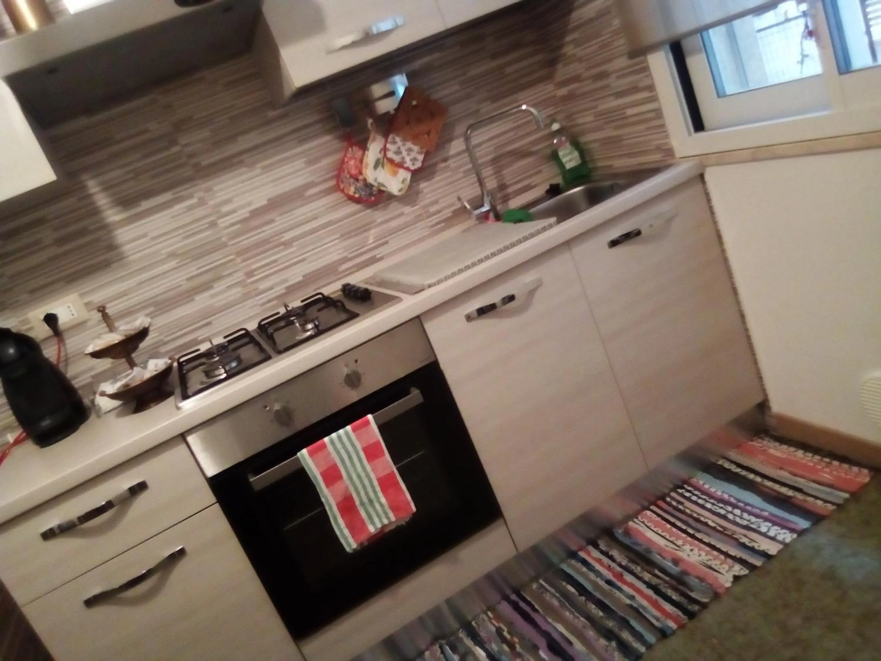 Communal kitchen in Officina Urban Sleep