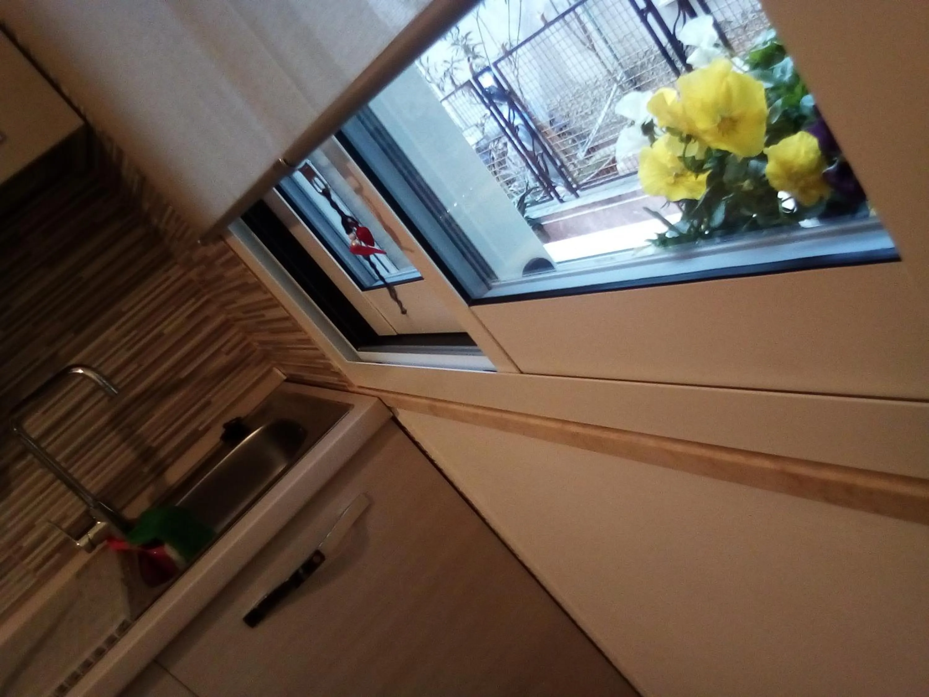 Communal kitchen in Officina Urban Sleep