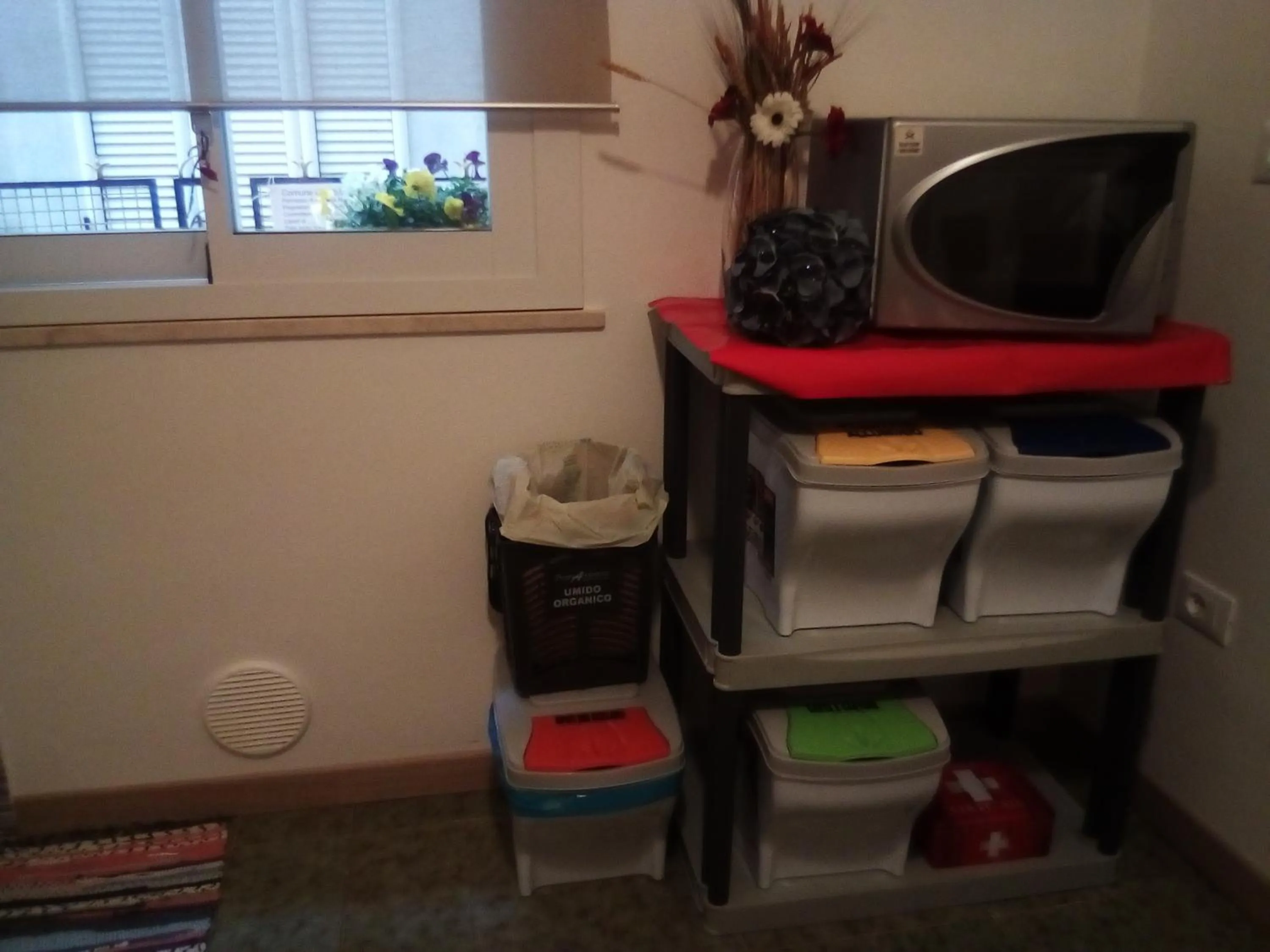 Communal kitchen in Officina Urban Sleep