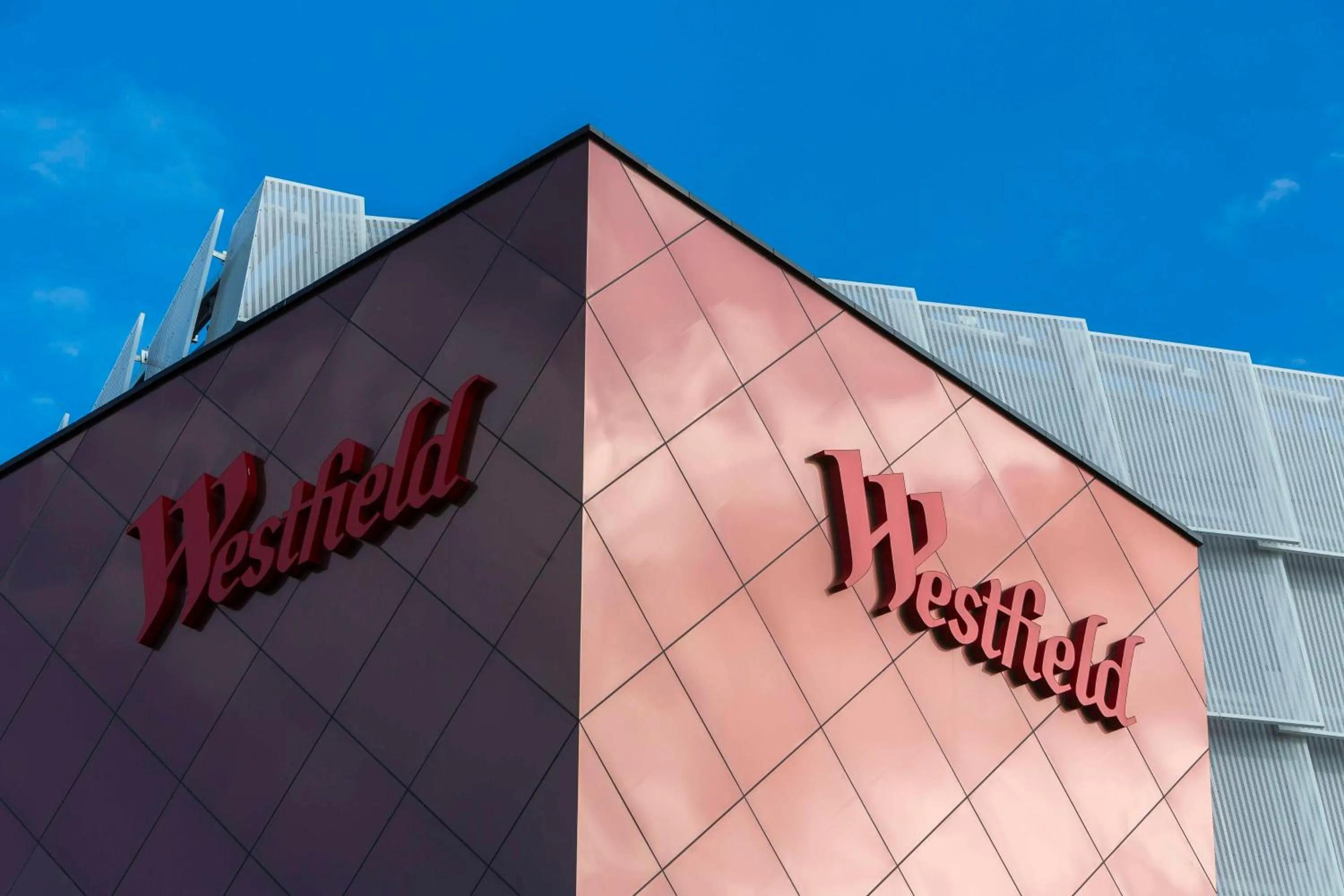 Nearby landmark in Metro Hotel Miranda