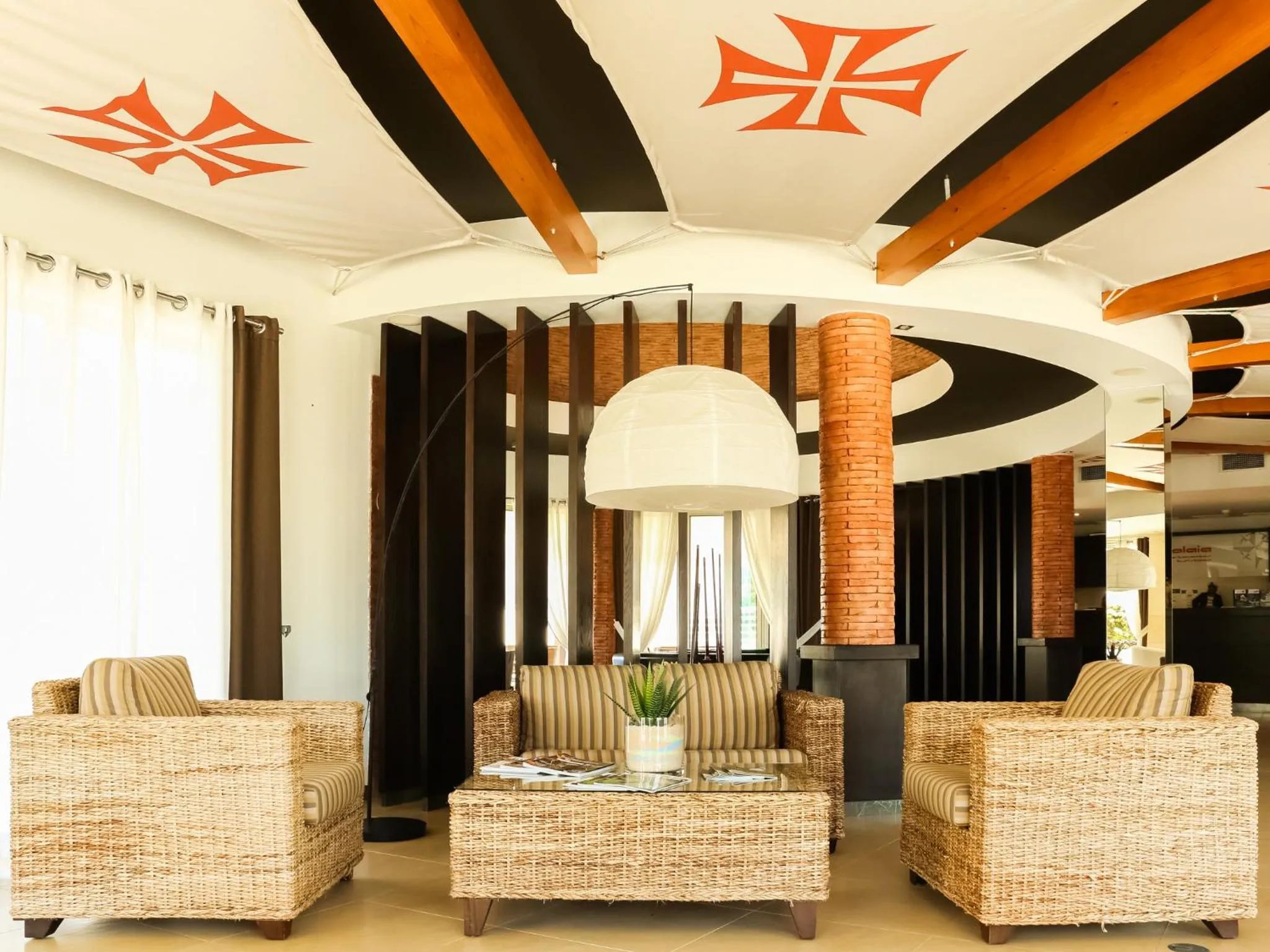 Communal lounge/ TV room in Pontalaia Apartamentos Turísticos