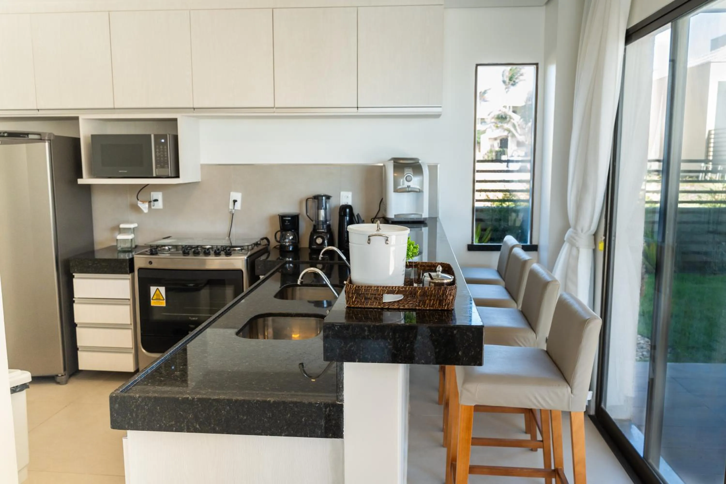 Kitchen or kitchenette in The Coral Beach Resort by Atlantica