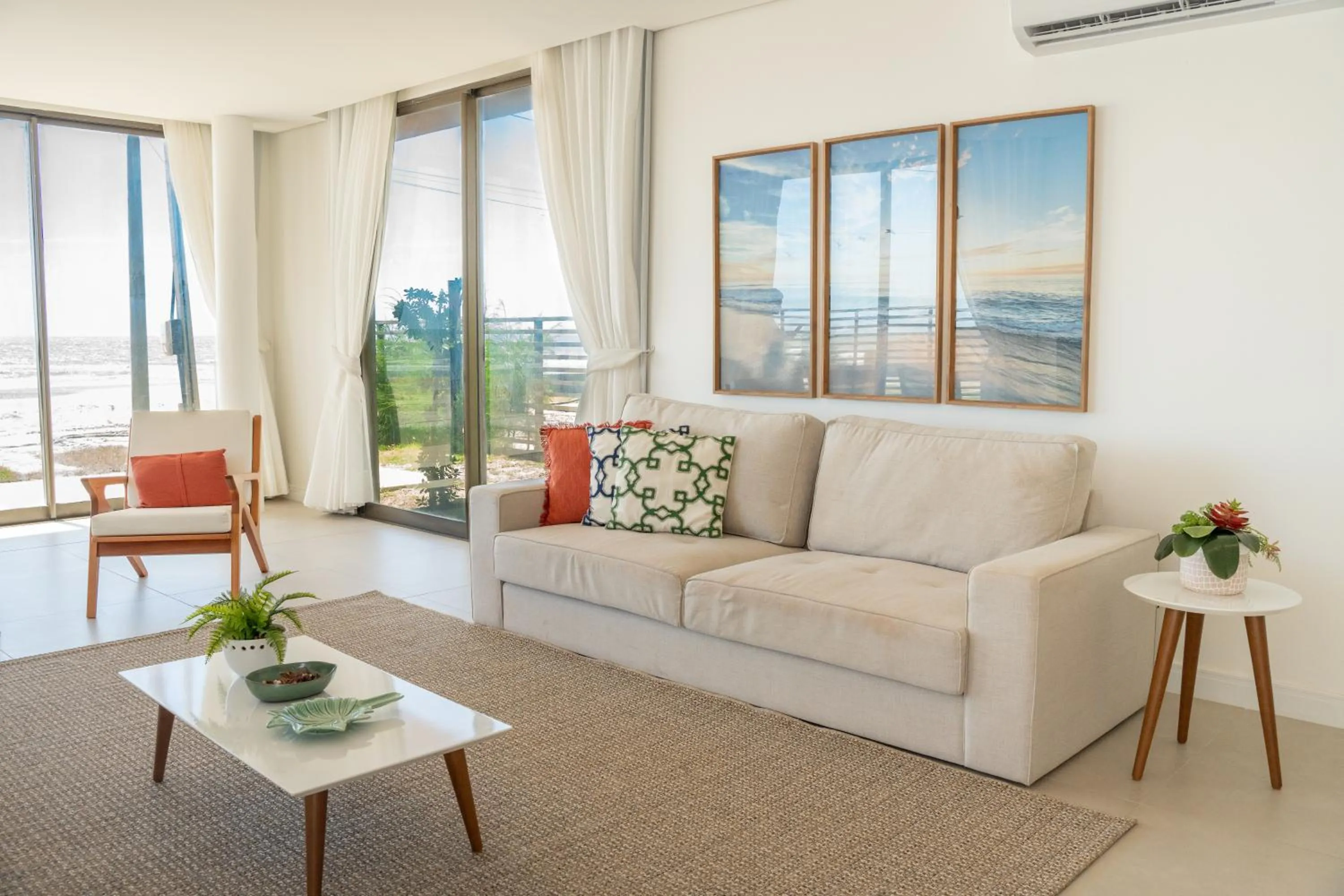 Living room in The Coral Beach Resort by Atlantica