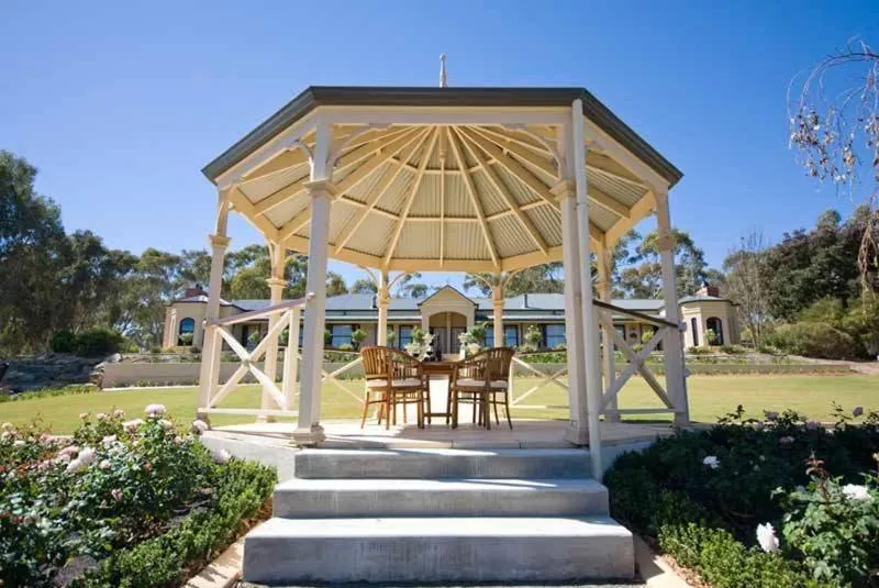 Garden in Brice Hill Country Lodge