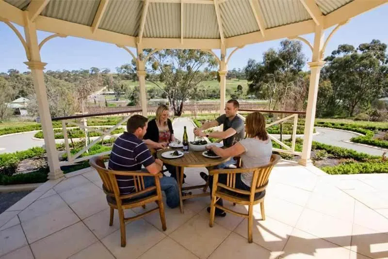 Area and facilities in Brice Hill Country Lodge