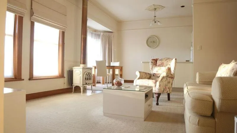 Photo of the whole room in Brice Hill Country Lodge