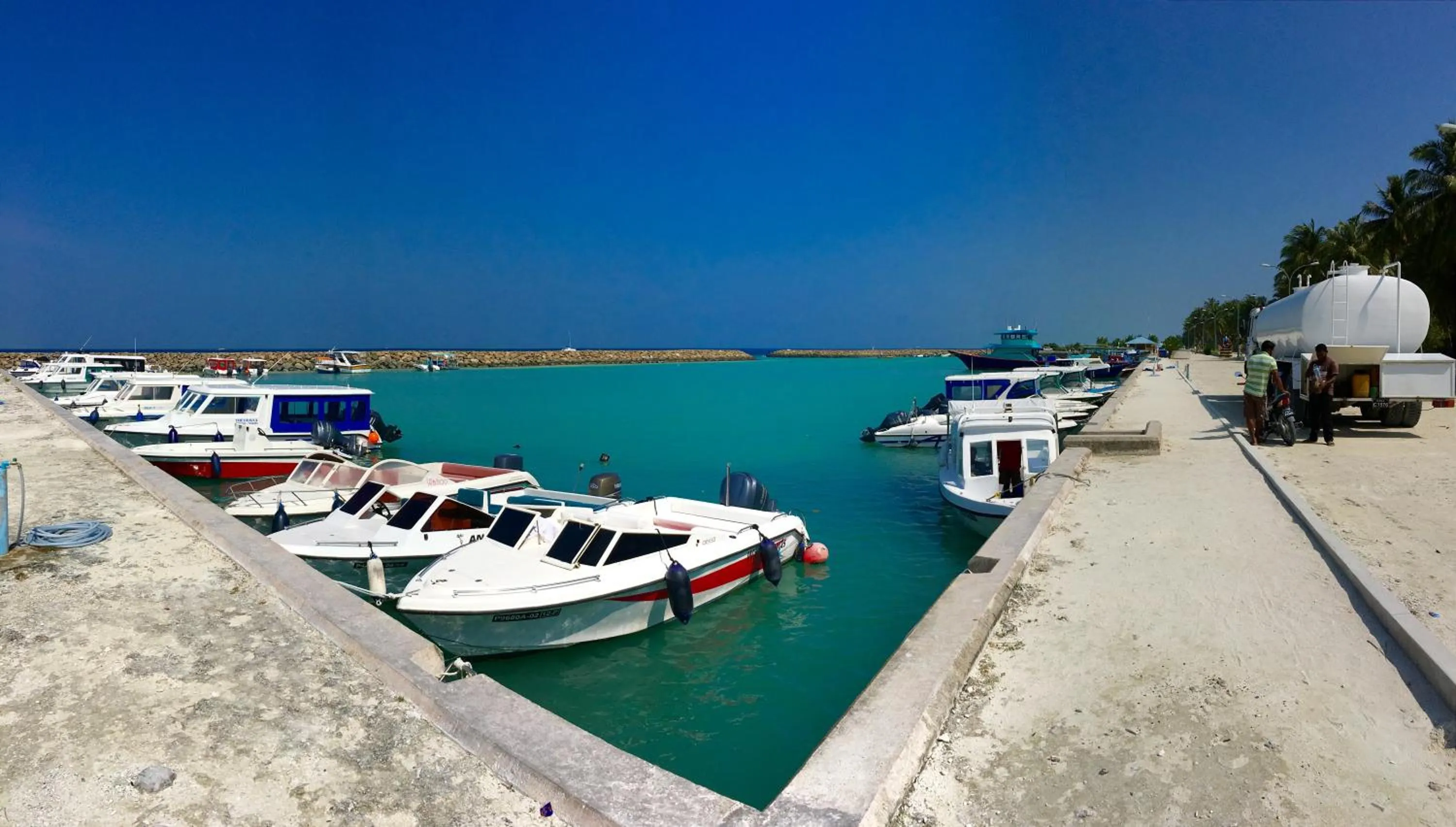 Text overlay in Faza View Inn, Maafushi