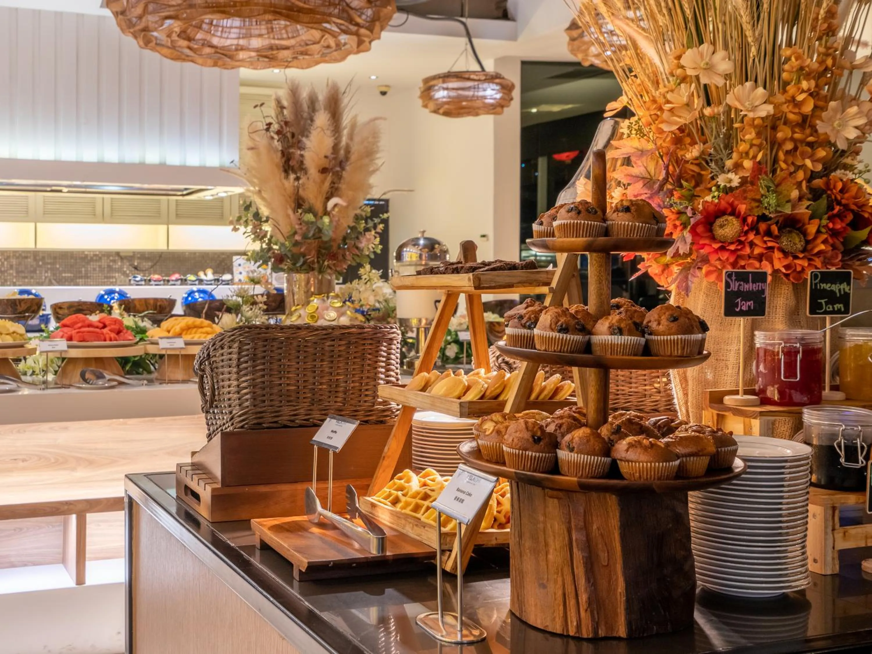 Food and drinks in VELA Dhi GLOW Pratunam