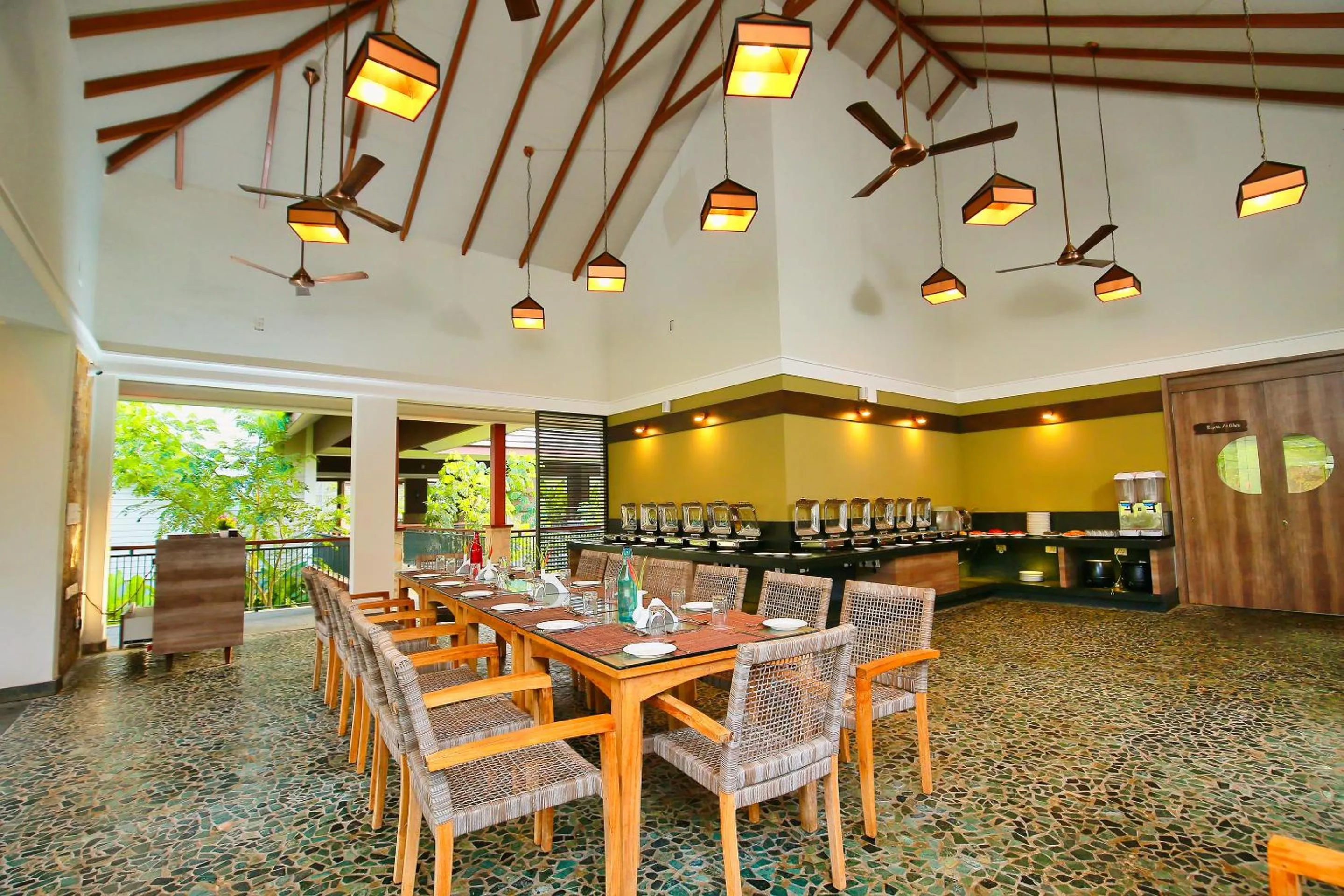Restaurant/places to eat in Morickap Resort