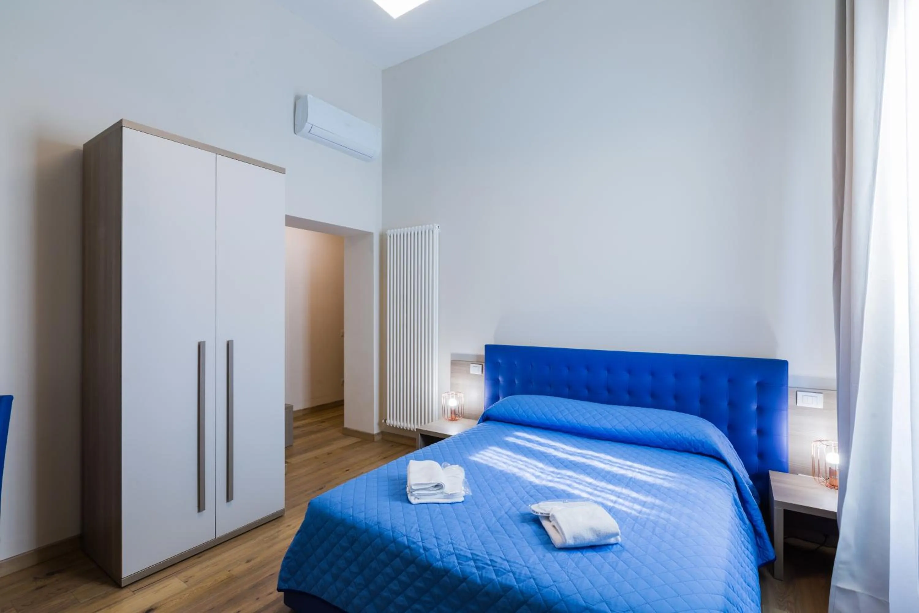 Bed in VRooms All'Angolo Del Duomo