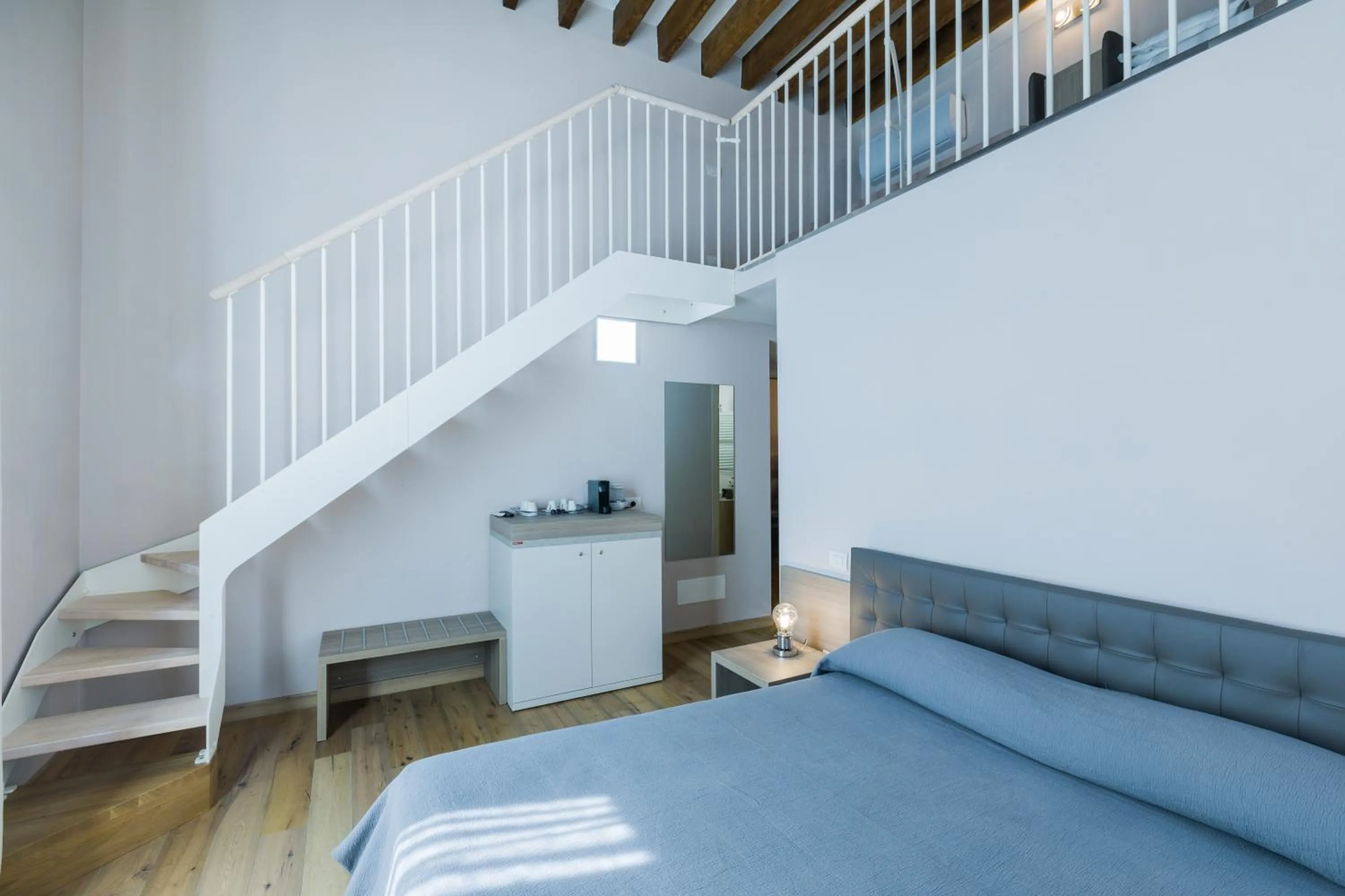 Bed in VRooms All'Angolo Del Duomo