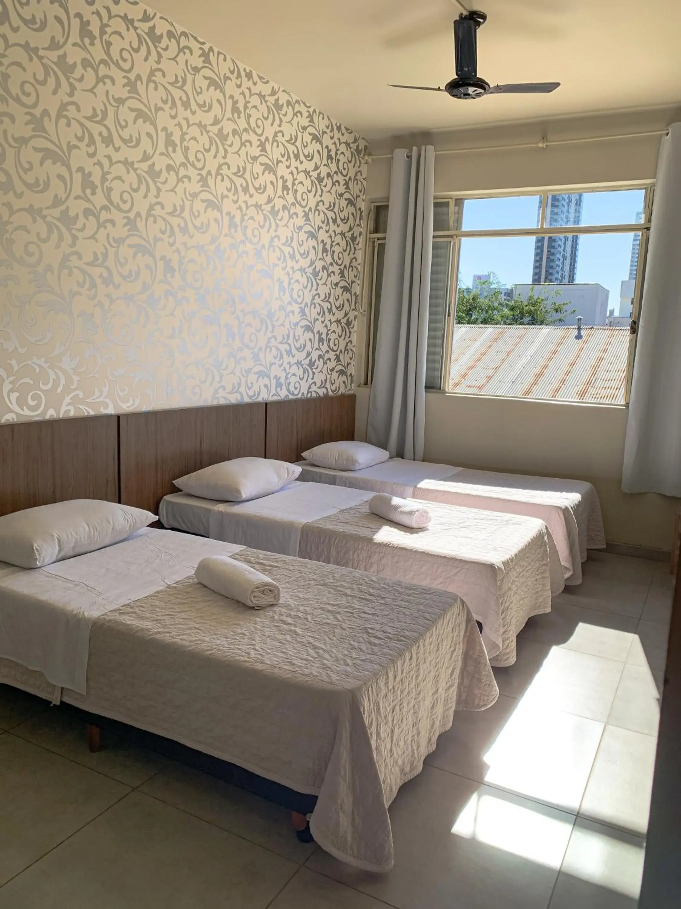 Triple Room - single occupancy in Hotel Ideal Triple Room - single occupancy in Hotel Ideal