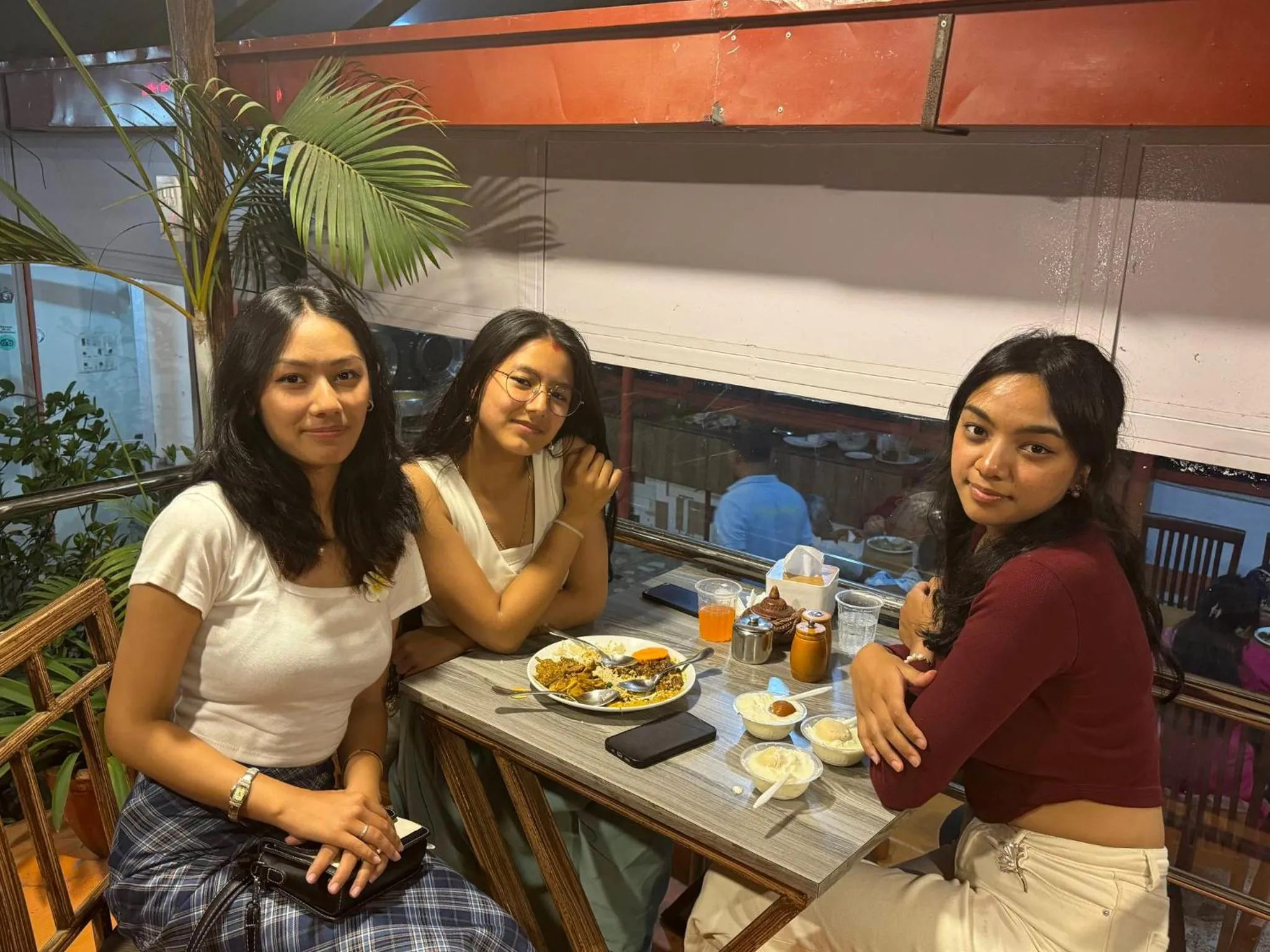 Restaurant/places to eat in Hotel Nepalaya