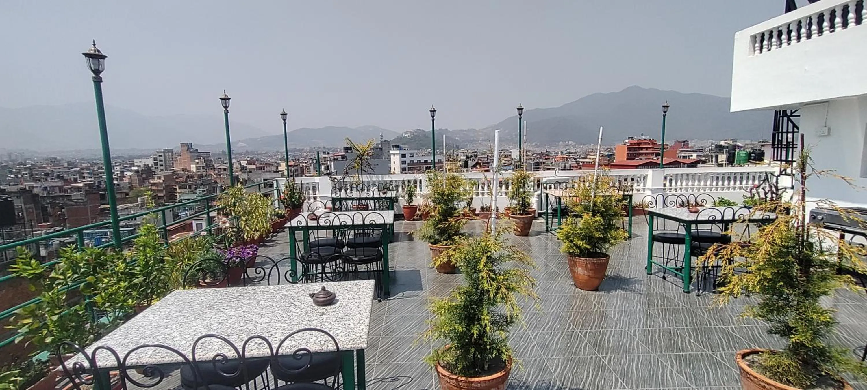 Restaurant/places to eat in Hotel Nepalaya