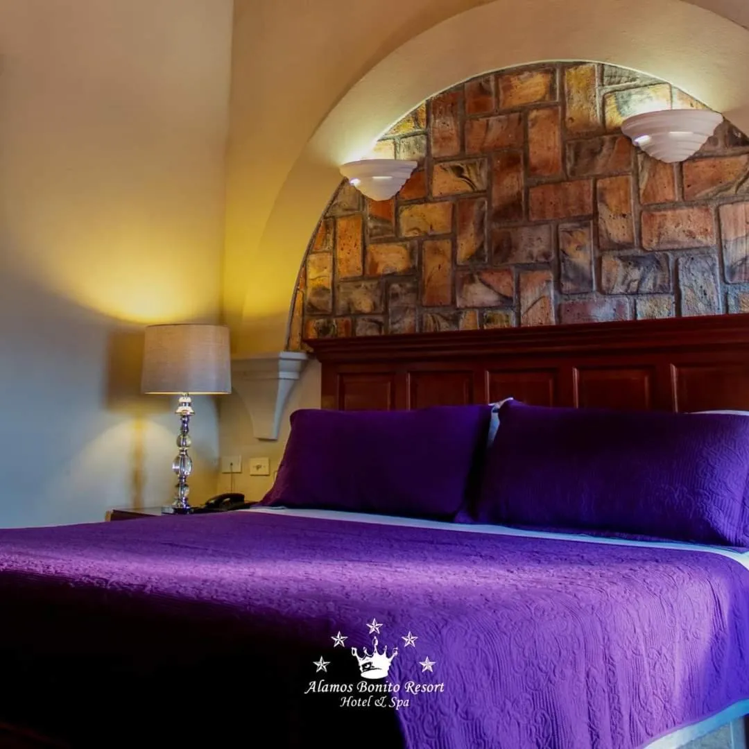 Bed in Álamos Bonito Resort