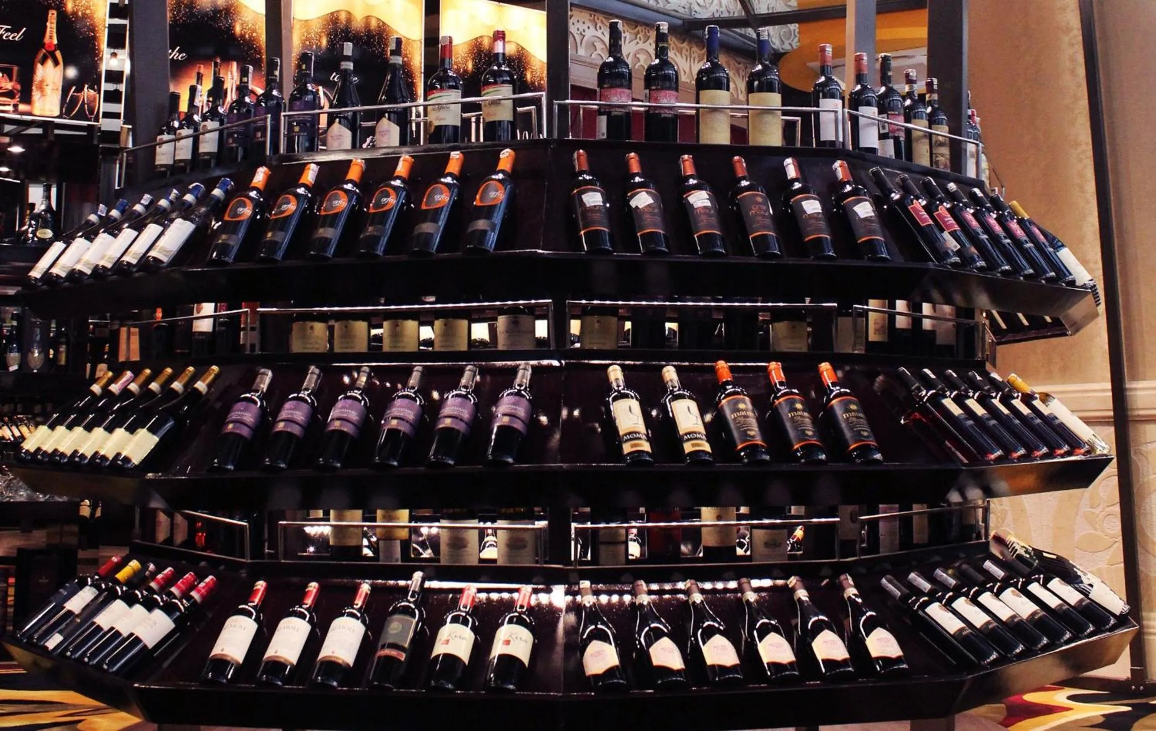 Lounge or bar in The Trans Luxury Hotel Bandung