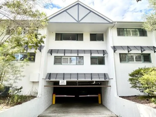 Parking in Chez Noosa Holiday Apartments