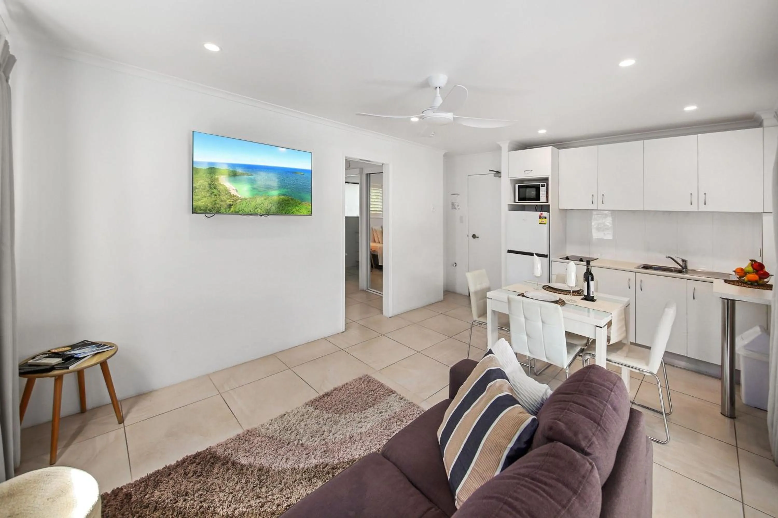 Kitchen or kitchenette in Chez Noosa Holiday Apartments
