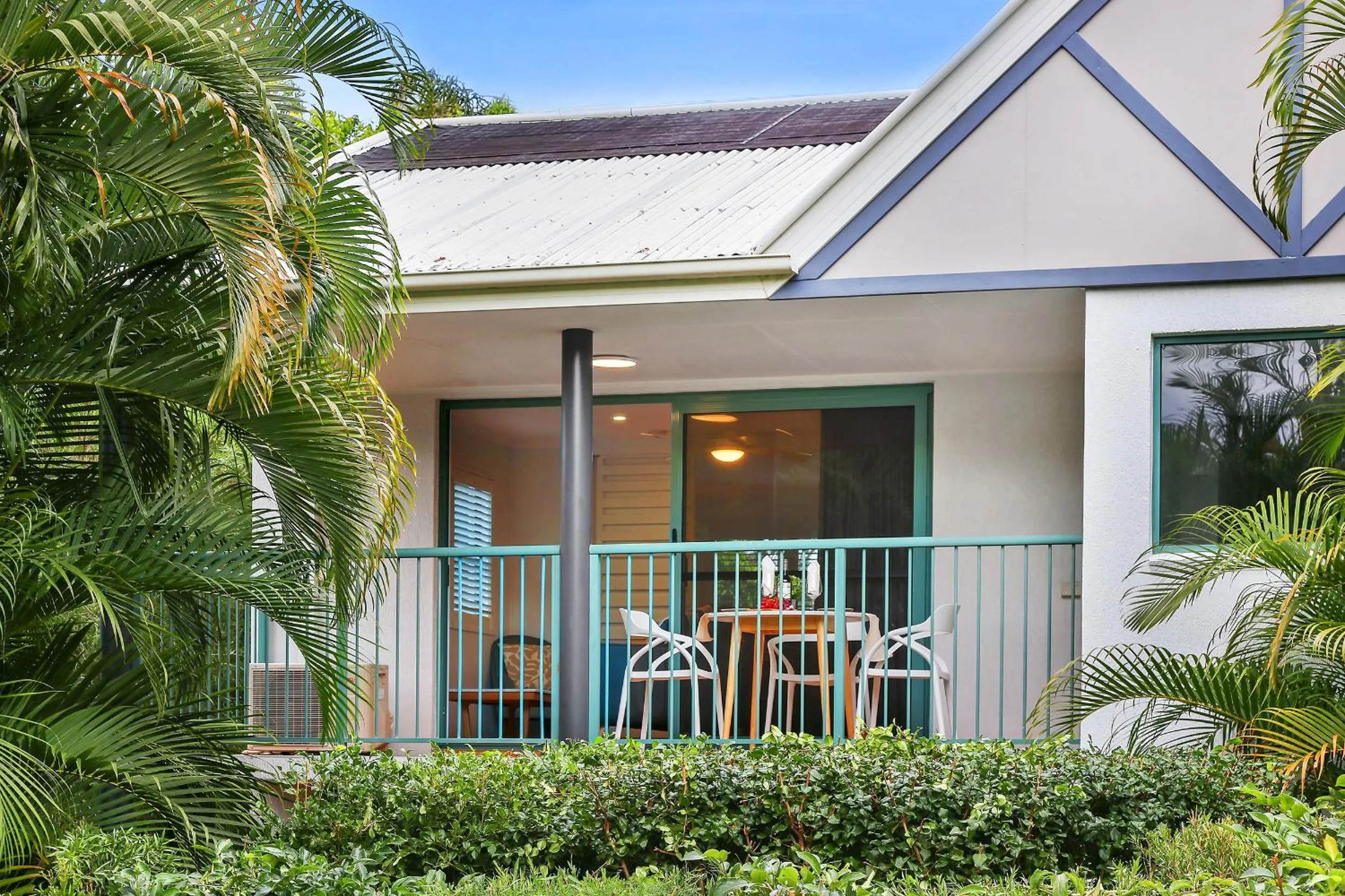 Deluxe One-Bedroom Apartment in Chez Noosa Holiday Apartments