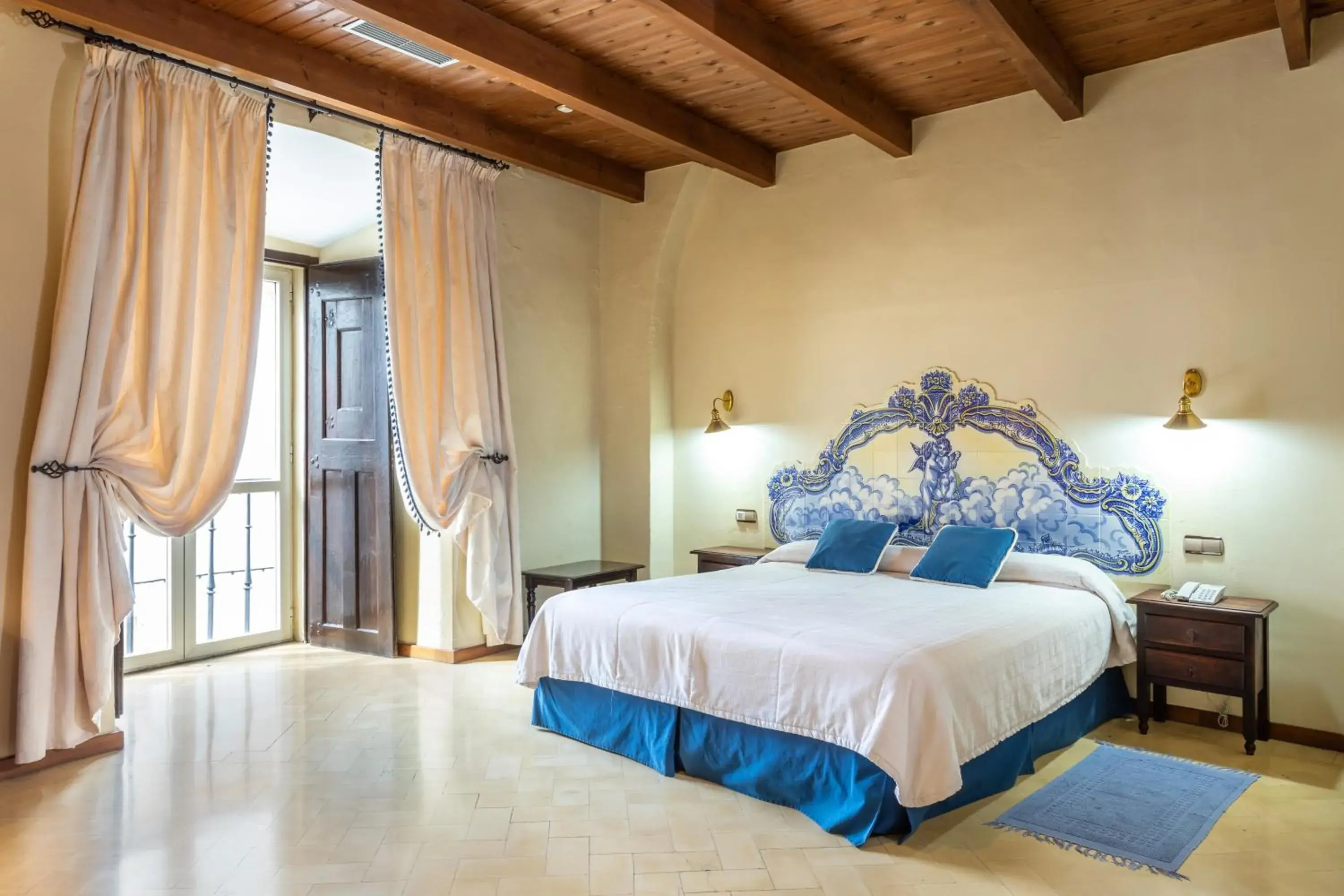 King Room in Hotel Sao Joao De Deus by RIDAN Hotels King Room in Hotel Sao Joao De Deus by RIDAN Hotels