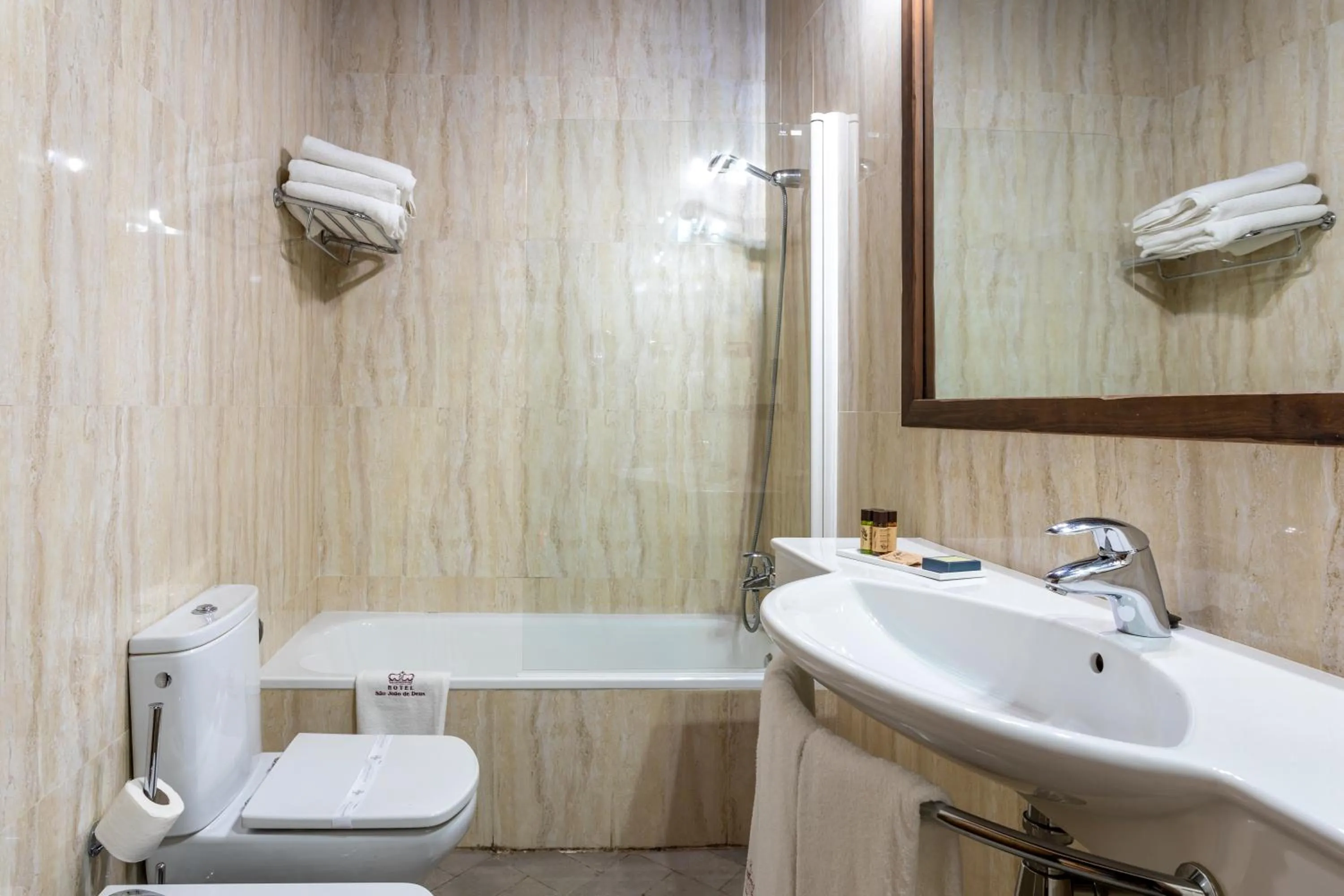 Bathroom in Hotel Sao Joao De Deus by RIDAN Hotels