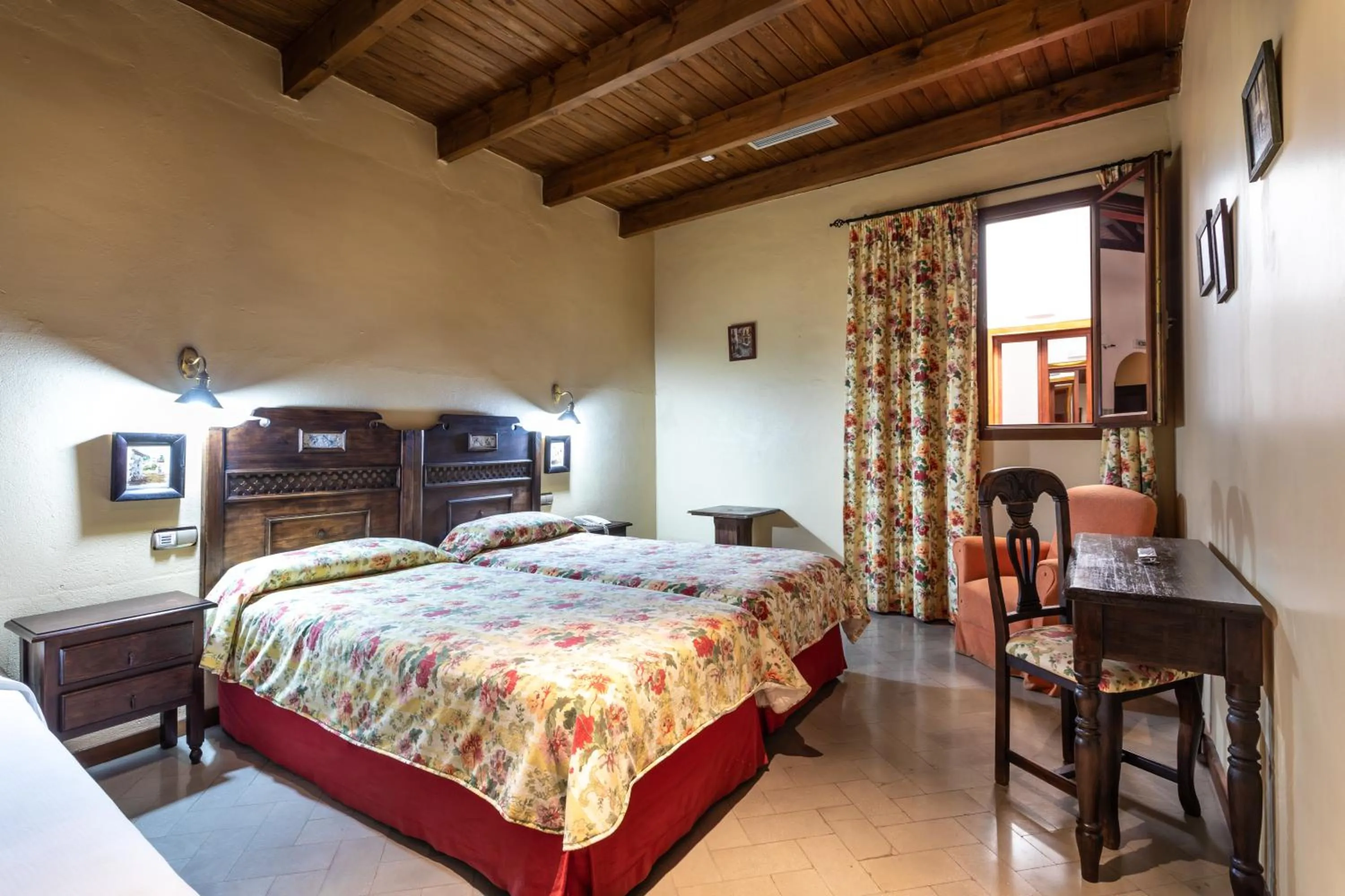 Bedroom, Bed in Hotel Sao Joao De Deus by RIDAN Hotels