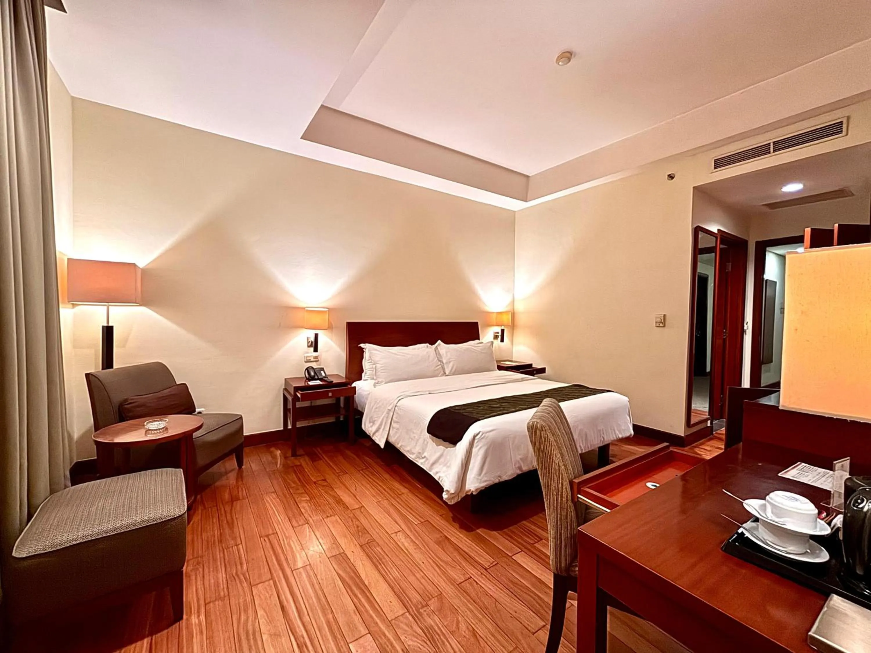 Photo of the whole room, Bed in Manado Quality Hotel