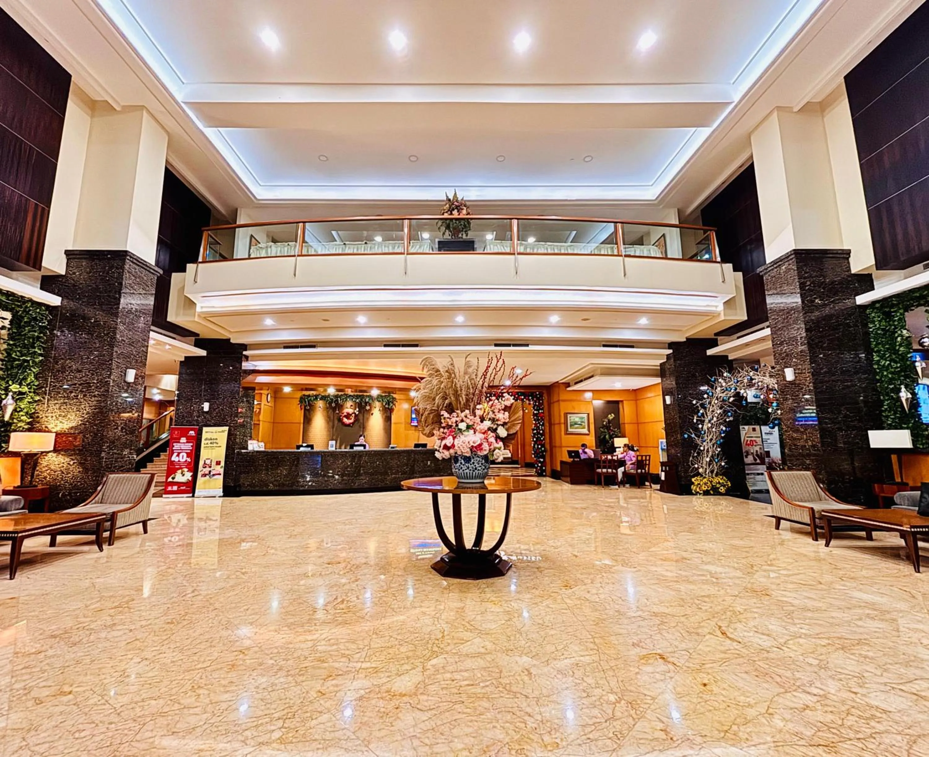 Lobby or reception in Manado Quality Hotel