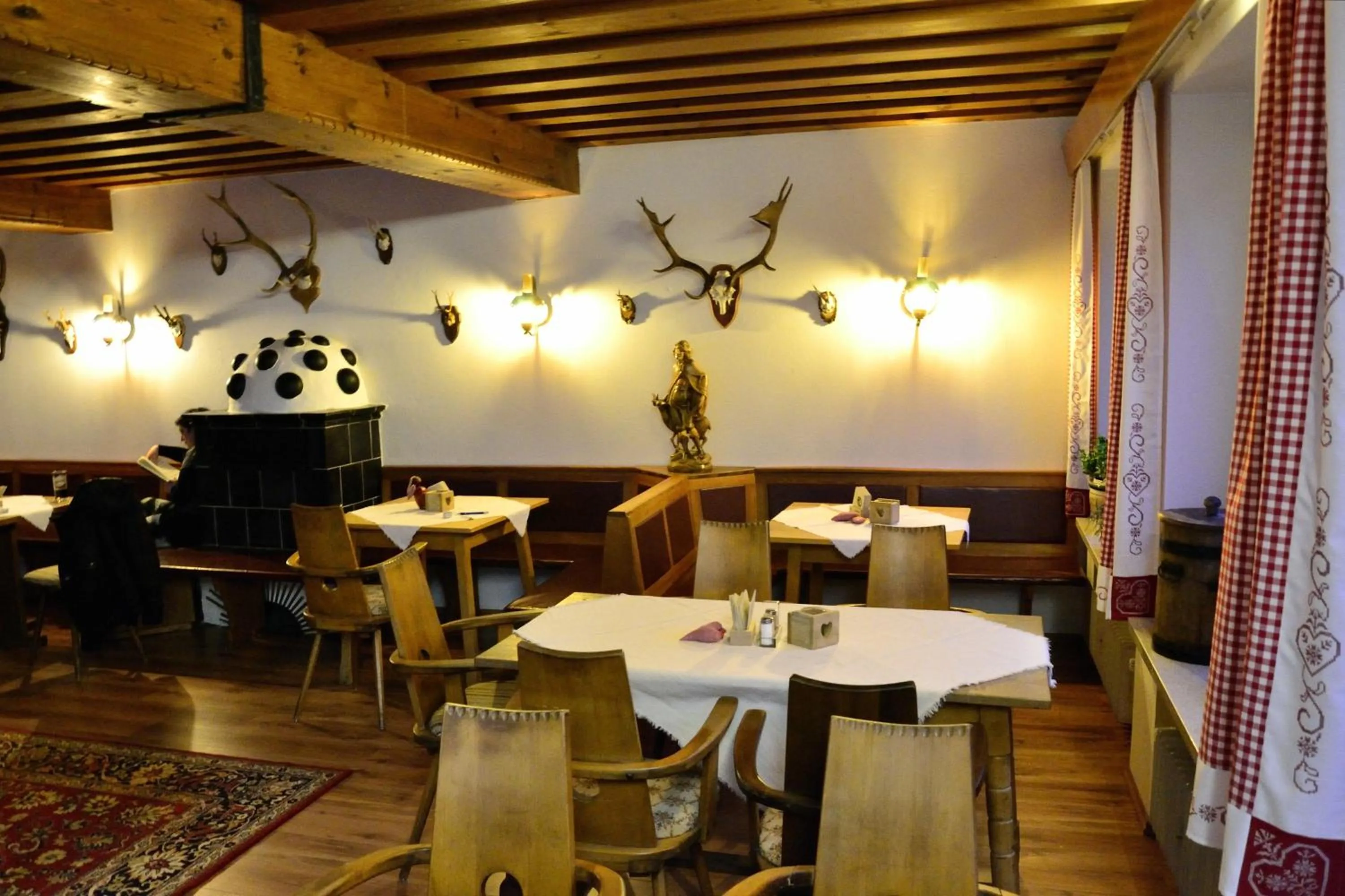 Restaurant/places to eat in Alpenhotel Beslhof