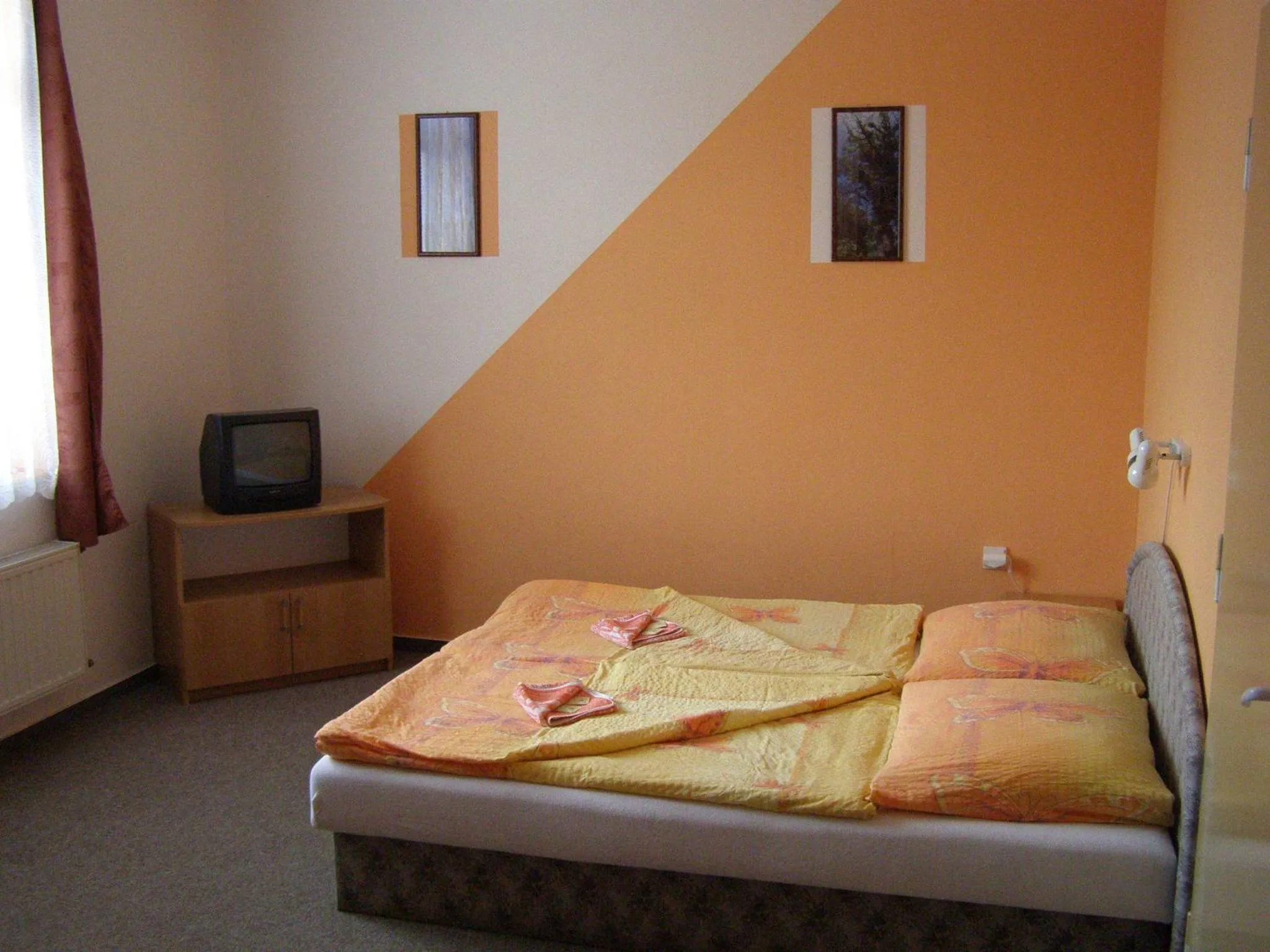 Bed in Hotel Morava
