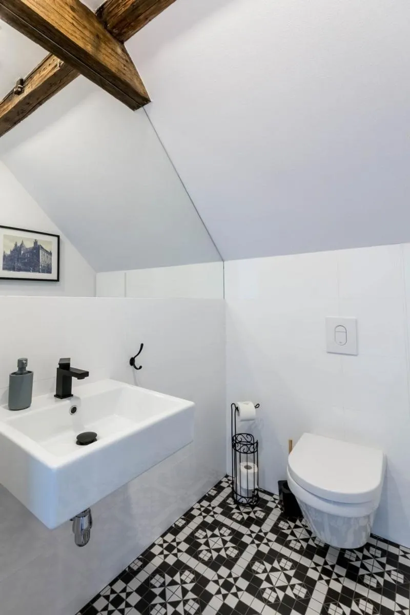 Toilet in LivingRoom 4B self Check-in 24h