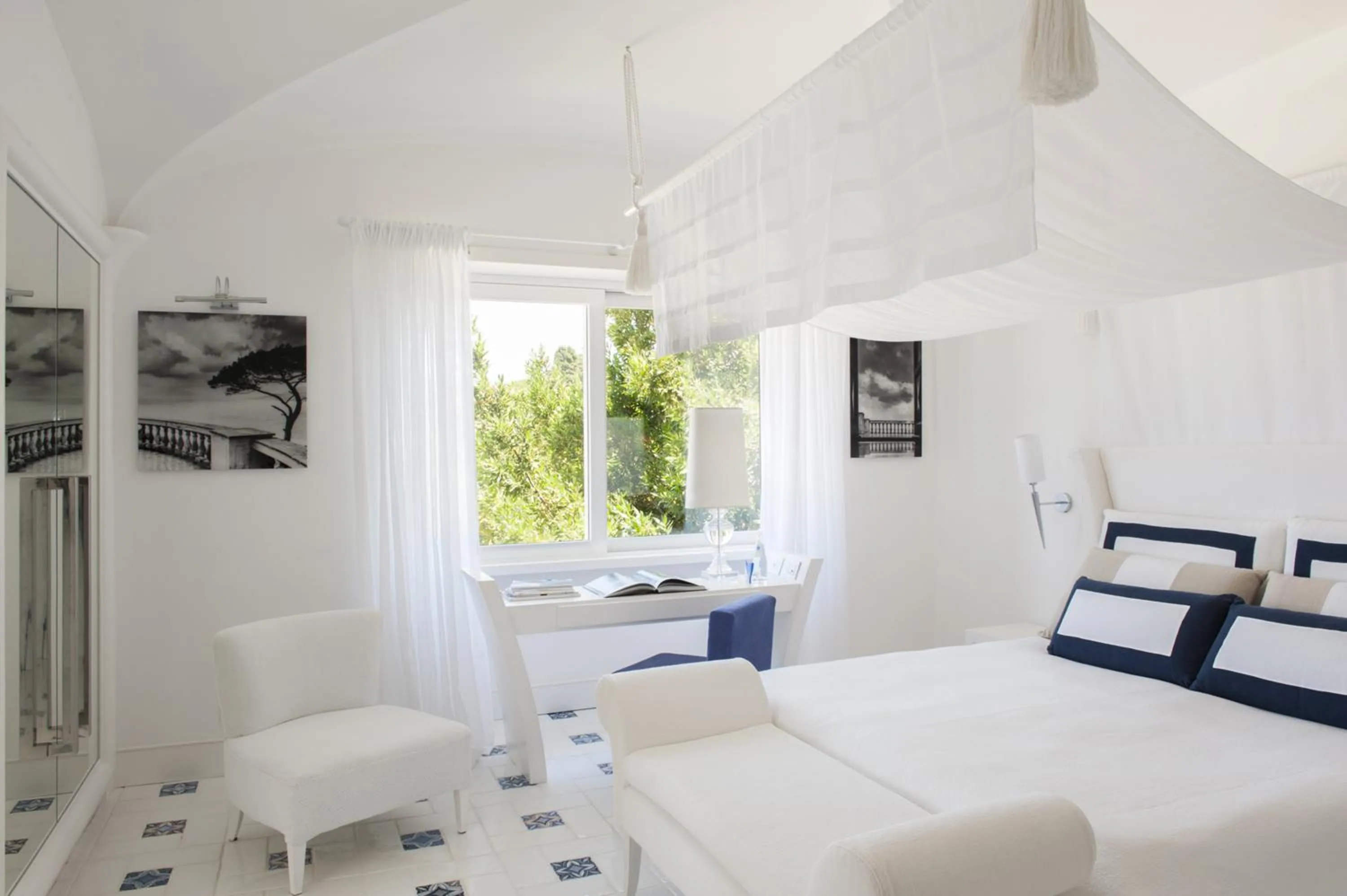 Decorative detail, Bed in Jumeirah Capri Palace