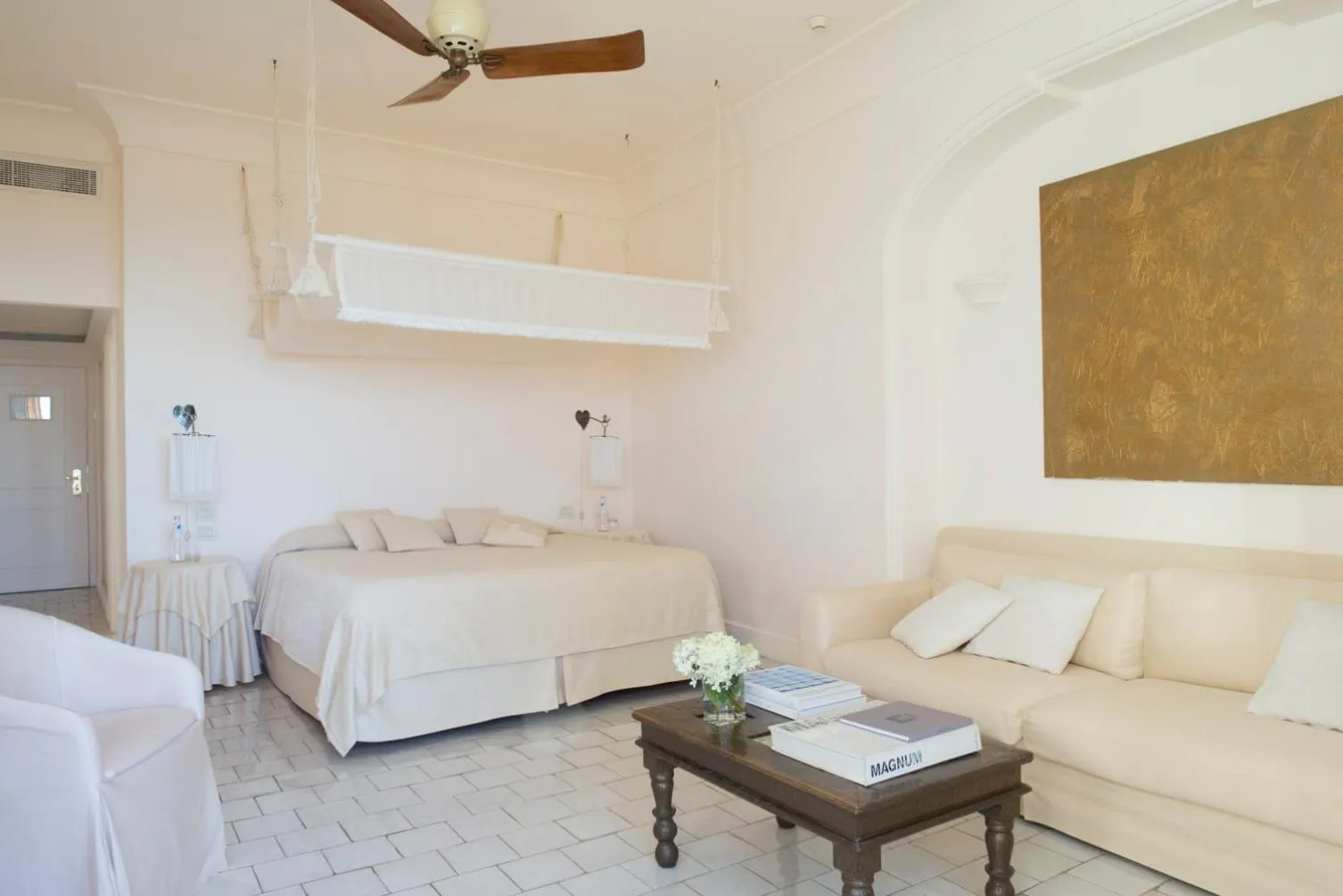 Bedroom, Bed in Jumeirah Capri Palace