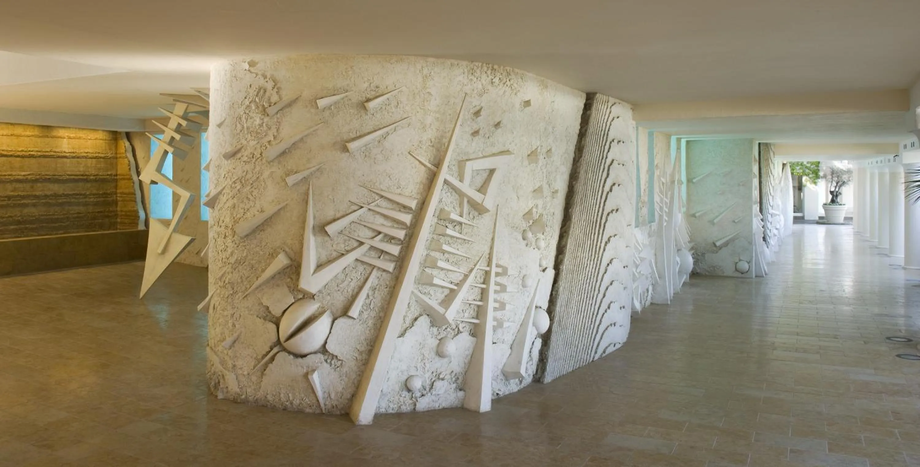 Facade/entrance in Jumeirah Capri Palace