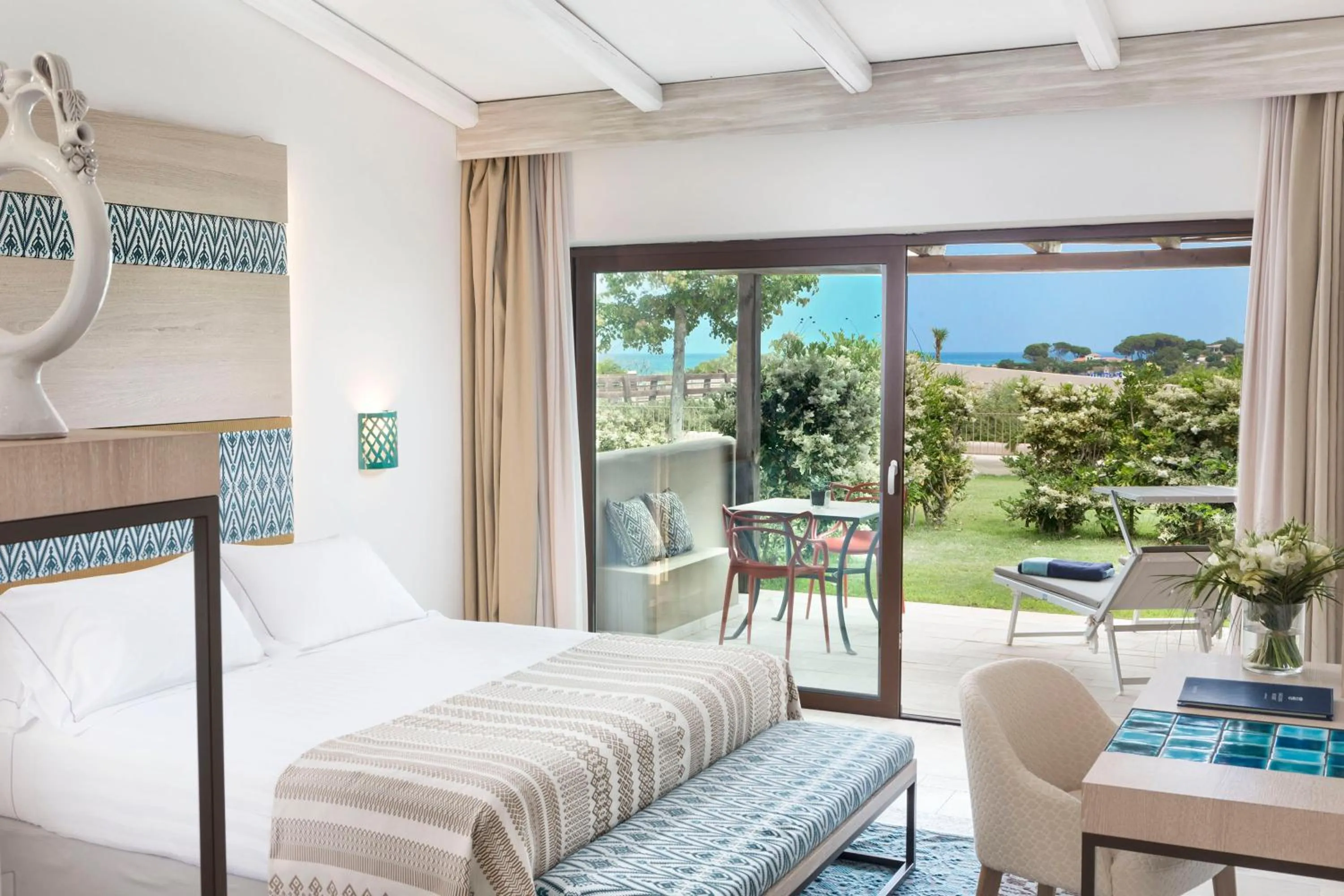 Bedroom, Bed in Baglioni Resort Sardinia - The Leading Hotels of the World