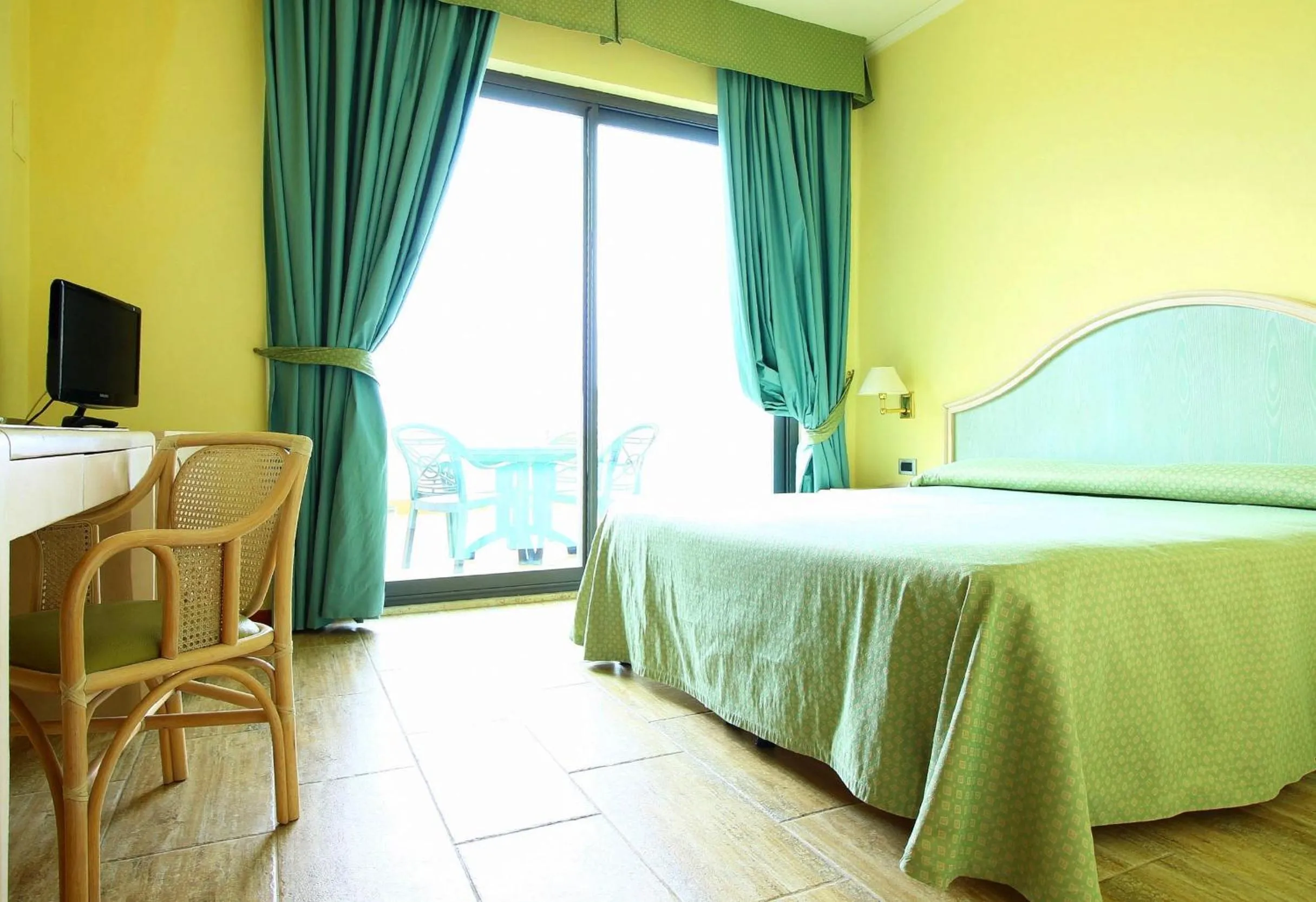 Photo of the whole room in Hotel Siesta