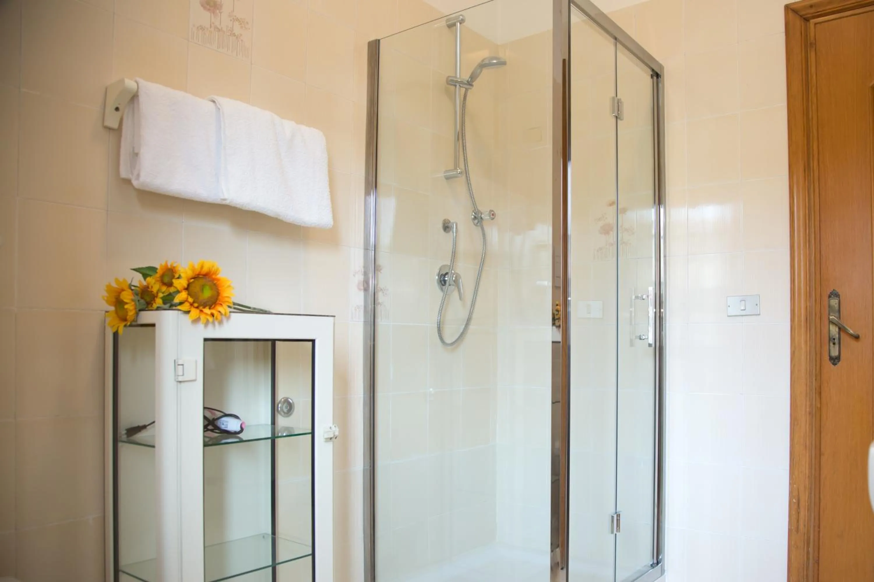 Bathroom in Haidi House