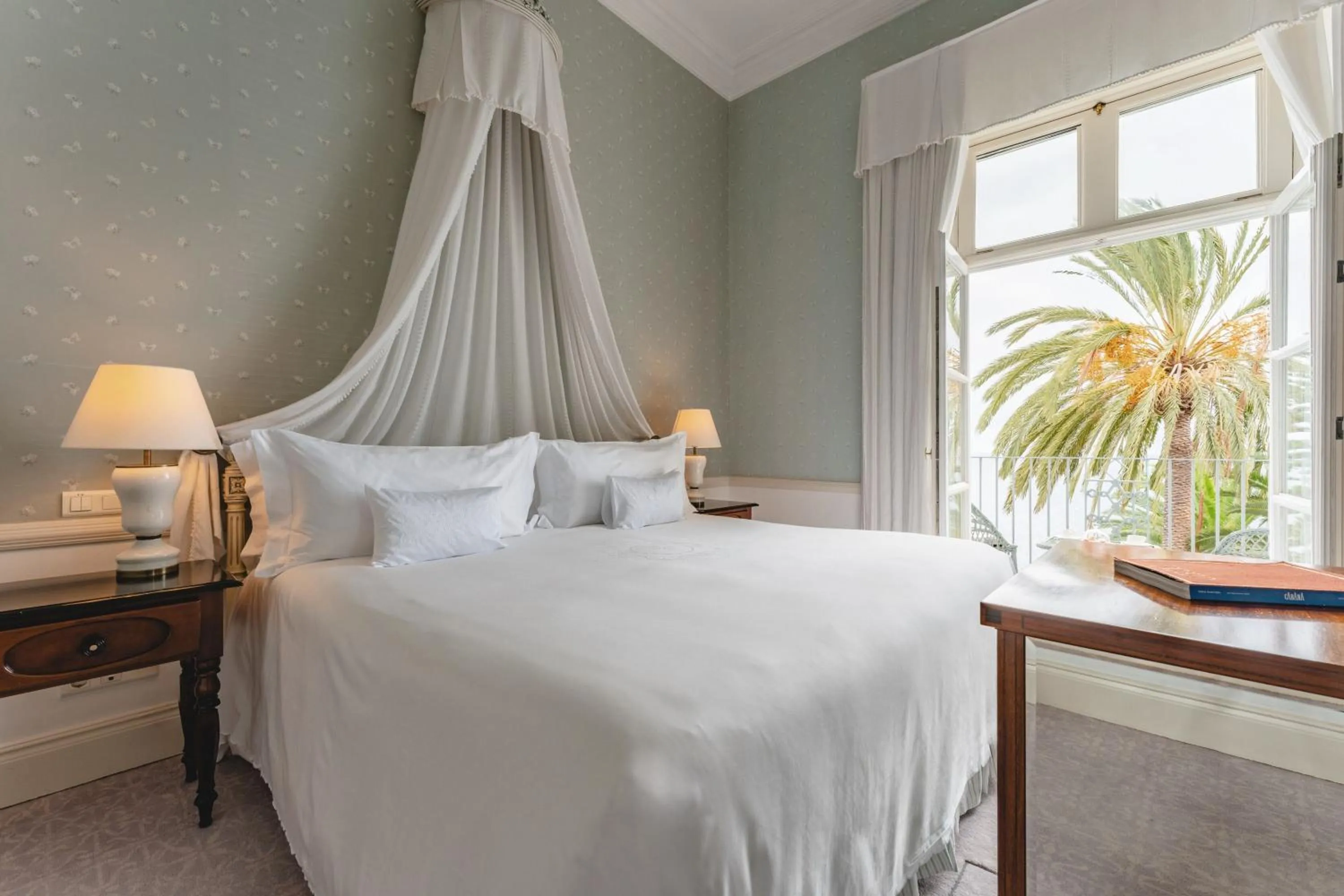 Bedroom, Bed in Reid's Palace, A Belmond Hotel, Madeira