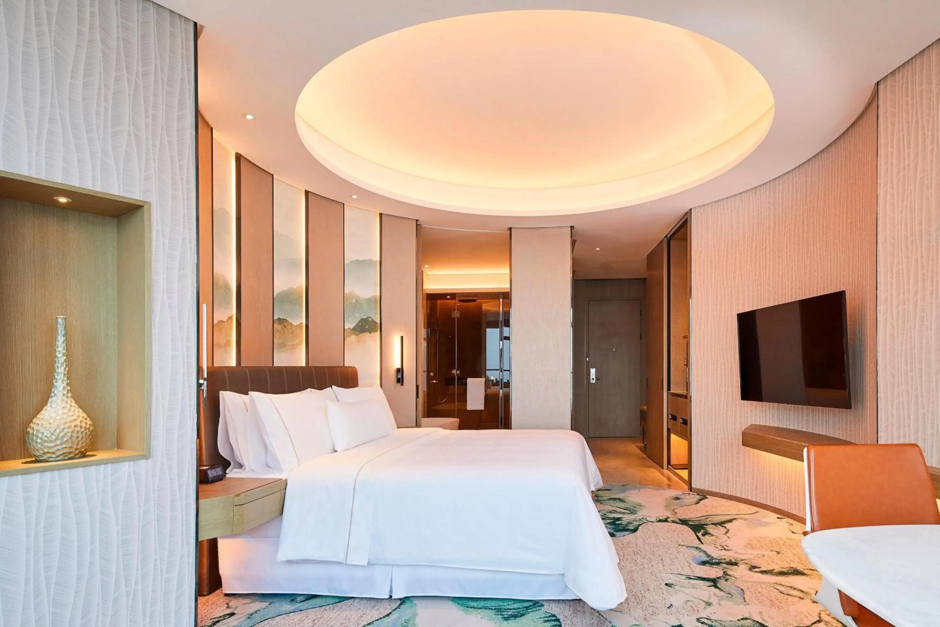 Photo of the whole room, Bed in The Westin Wenzhou