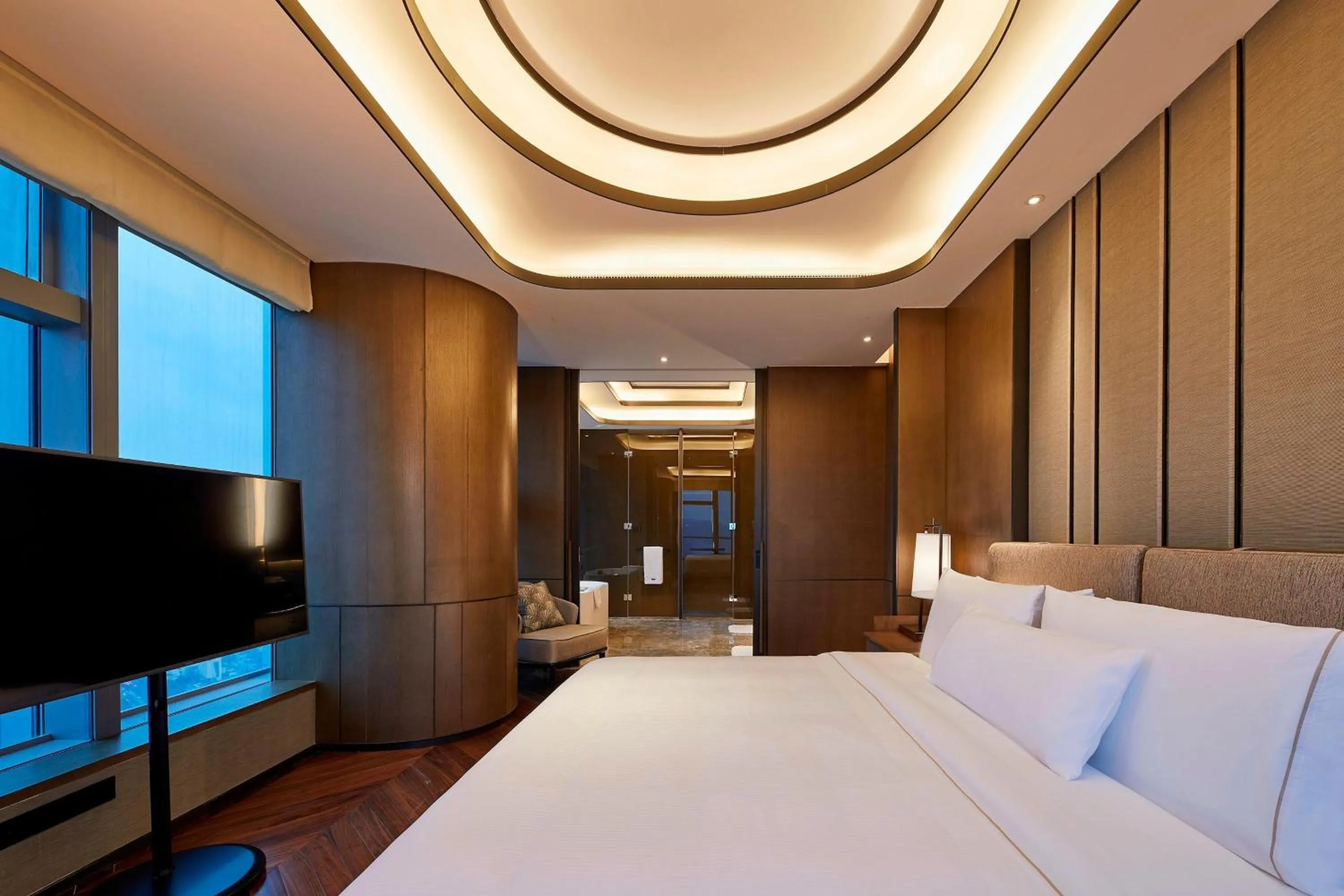 Photo of the whole room, Bed in The Westin Wenzhou