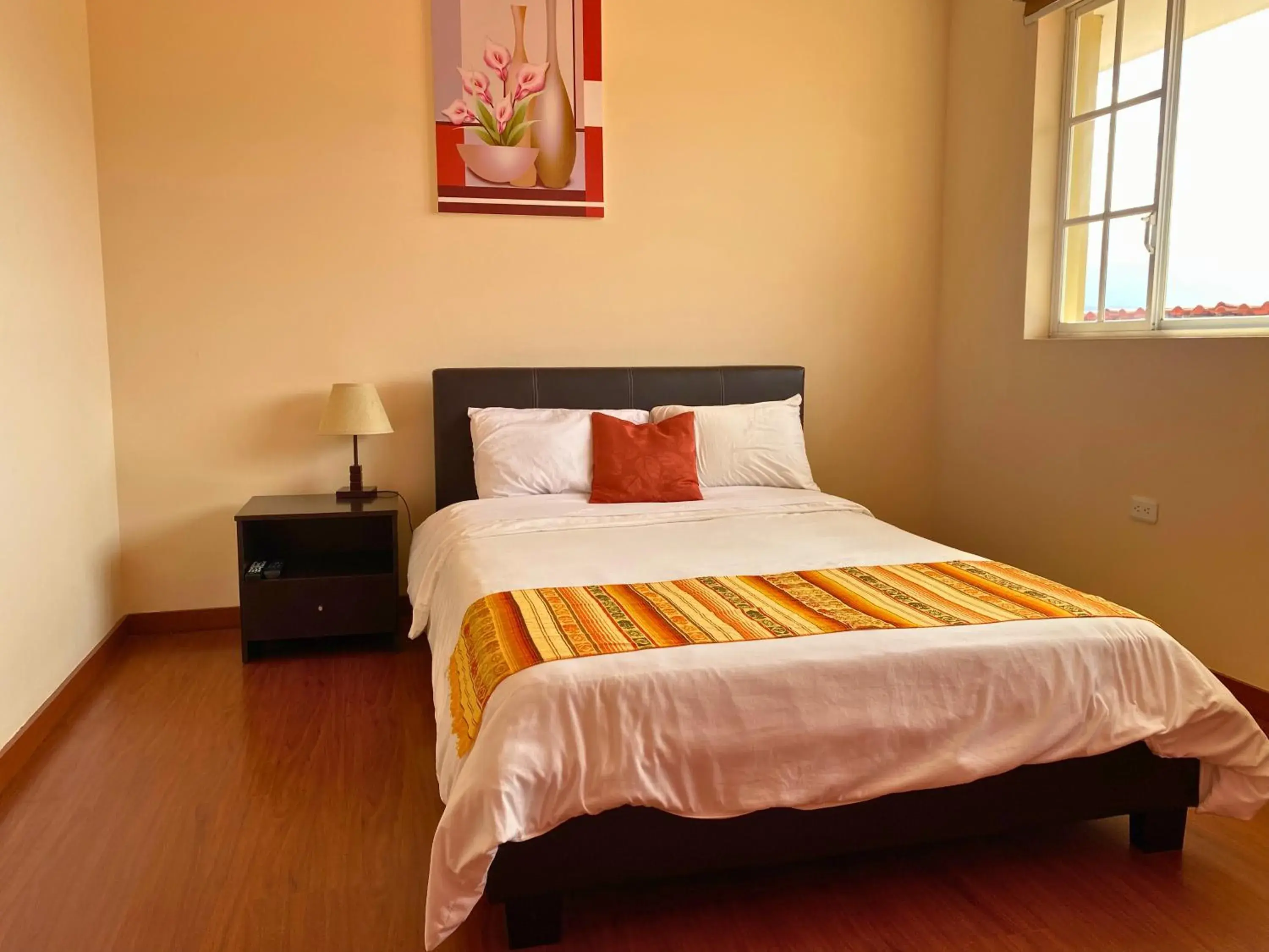 Single Room with Private Bathroom - single occupancy in Las Hortensia's Casa De Huespedes Single Room with Private Bathroom - single occupancy in Las Hortensia's Casa De Huespedes