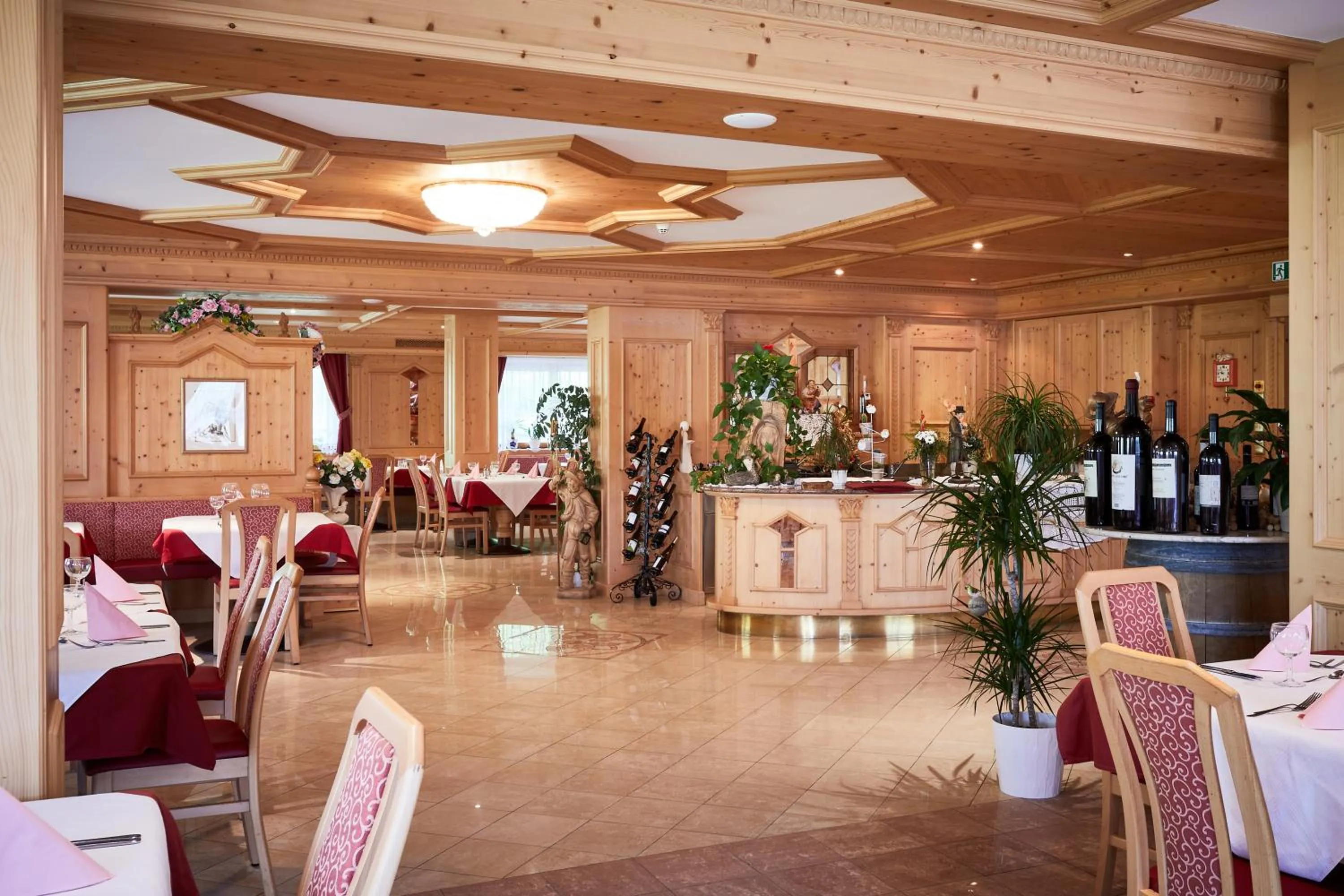 Restaurant/places to eat in Alpenhotel Schönwald Superior